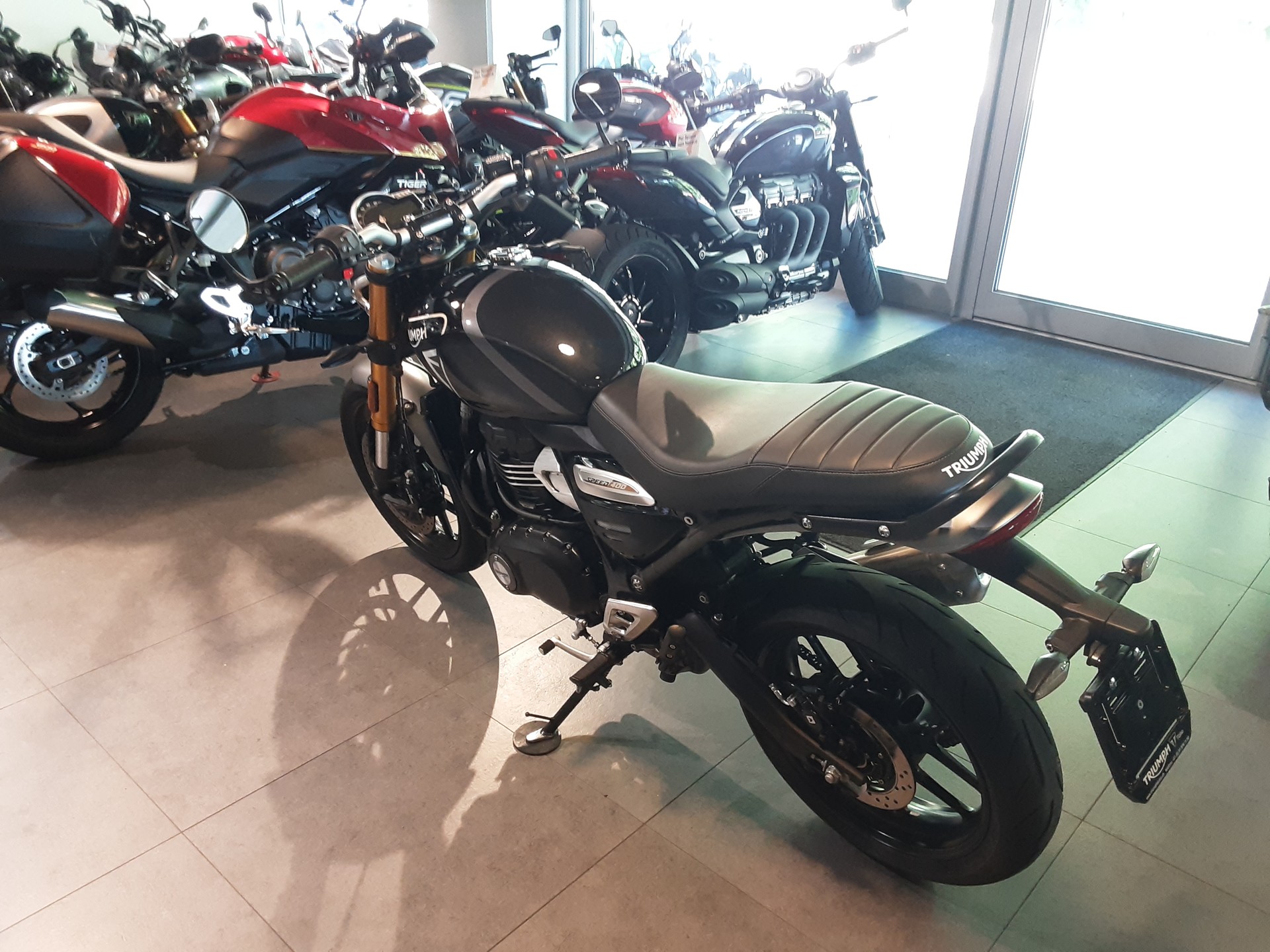 TRIUMPH Speed 400-image-5