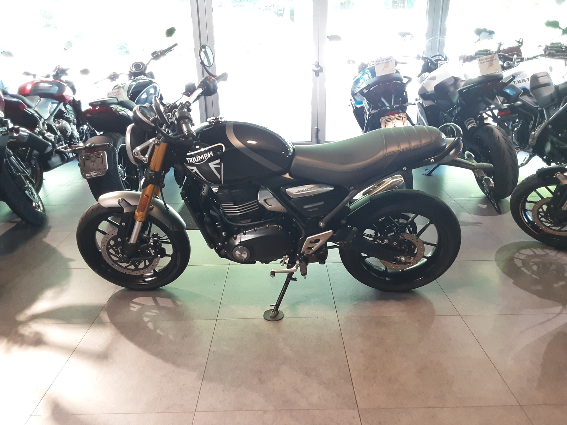 TRIUMPH Speed 400-image-1