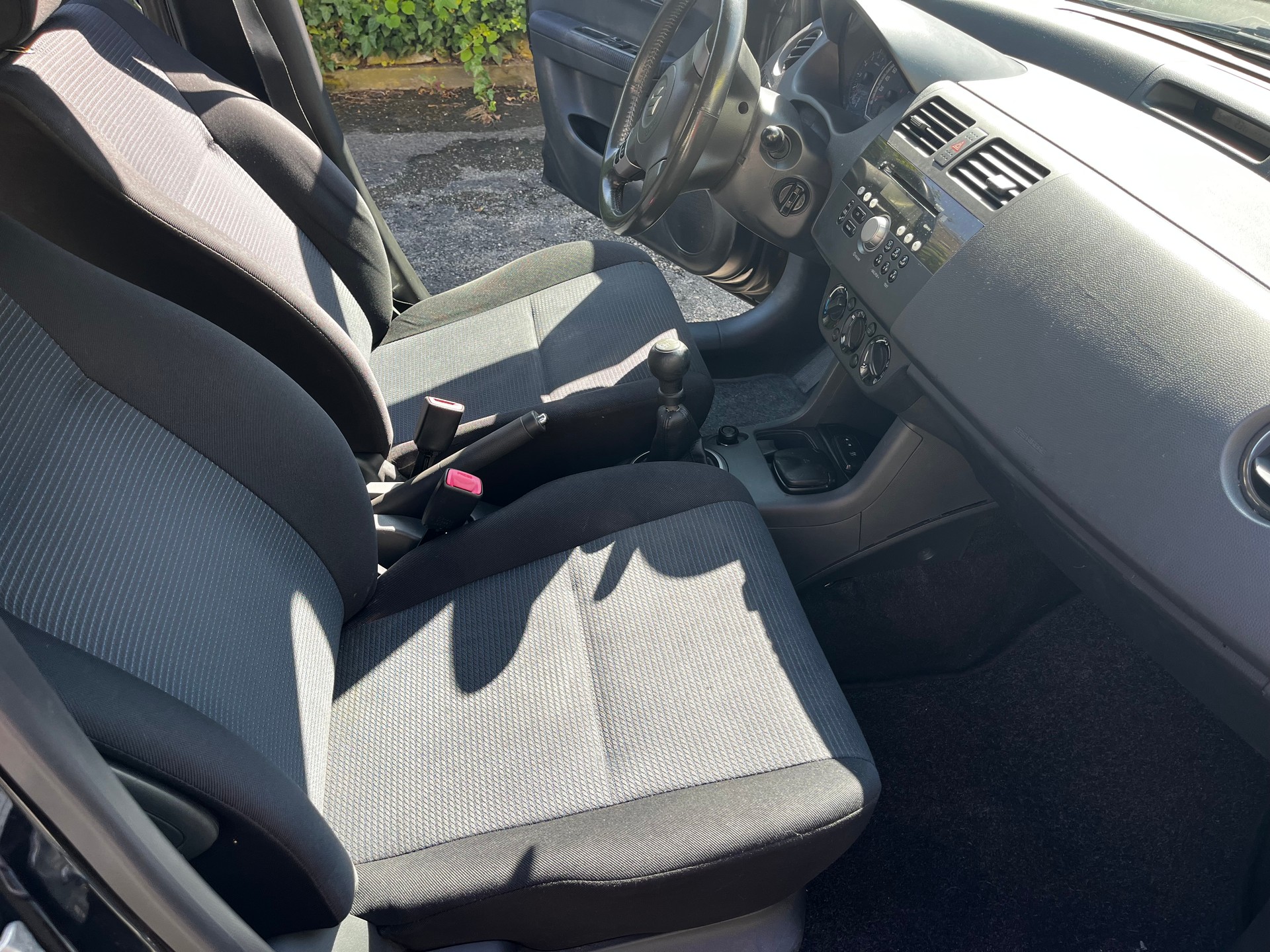SUZUKI Swift 1.3i 16V GL-image-9