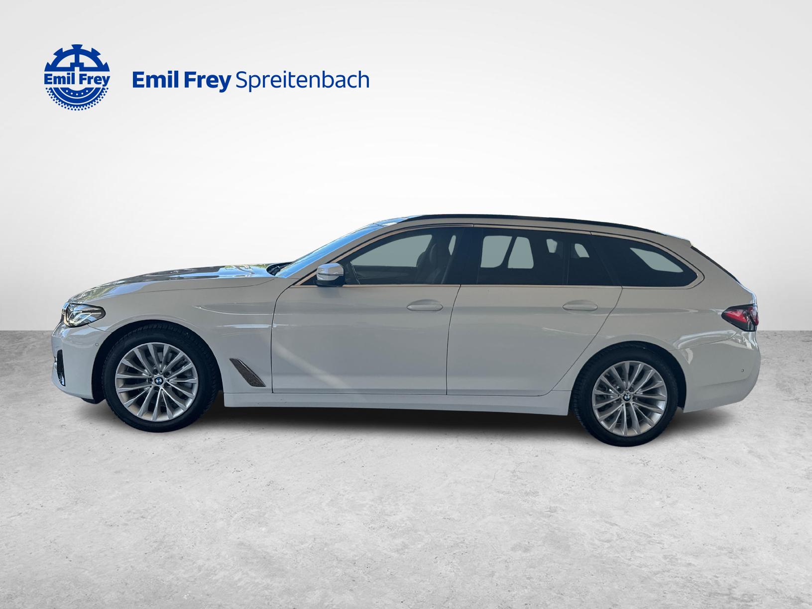 BMW 520d xDrive Touring-showroom-element-1