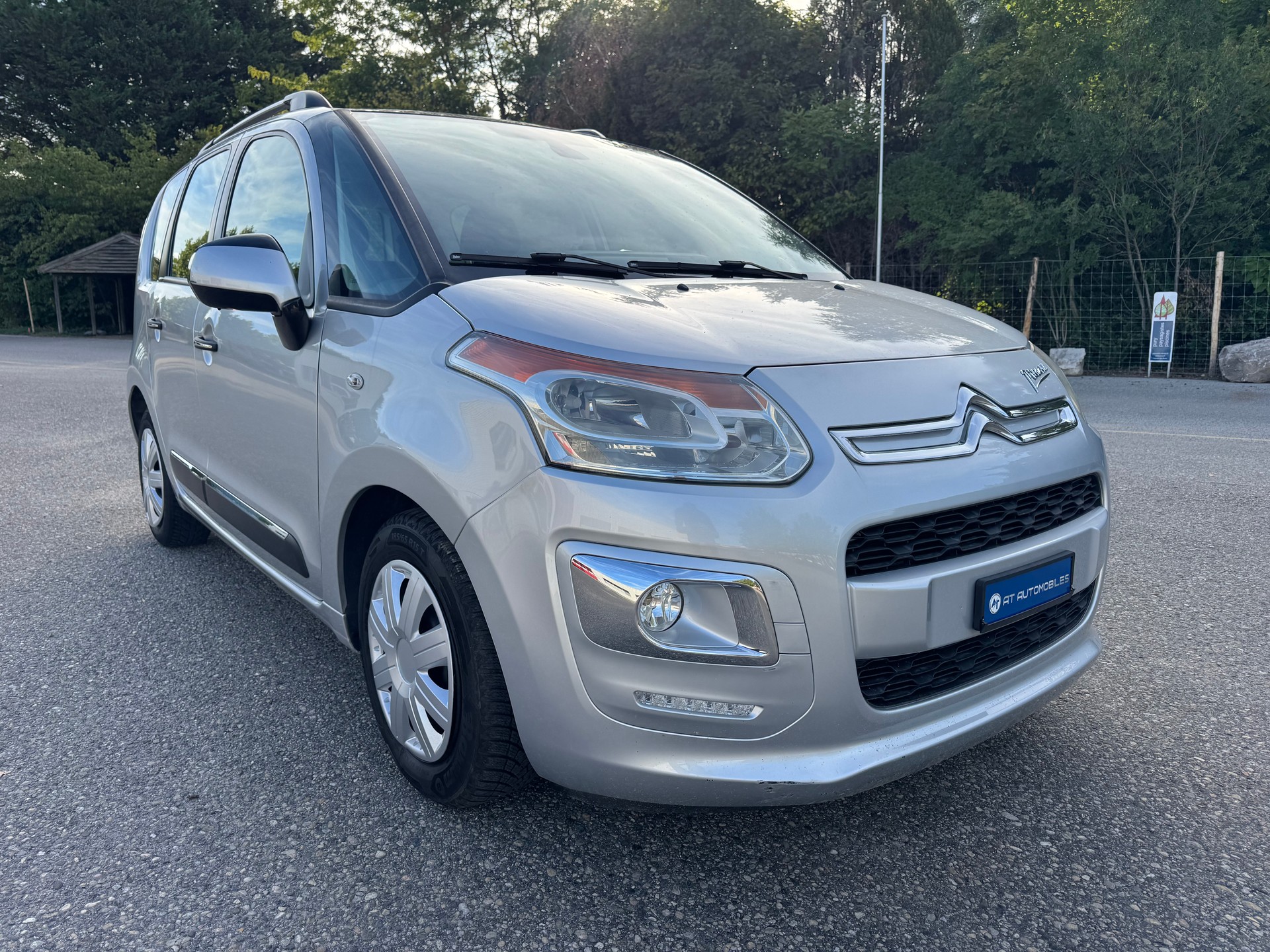 CITROEN C3 Picasso 1.6i 16V Exclusive-image-4