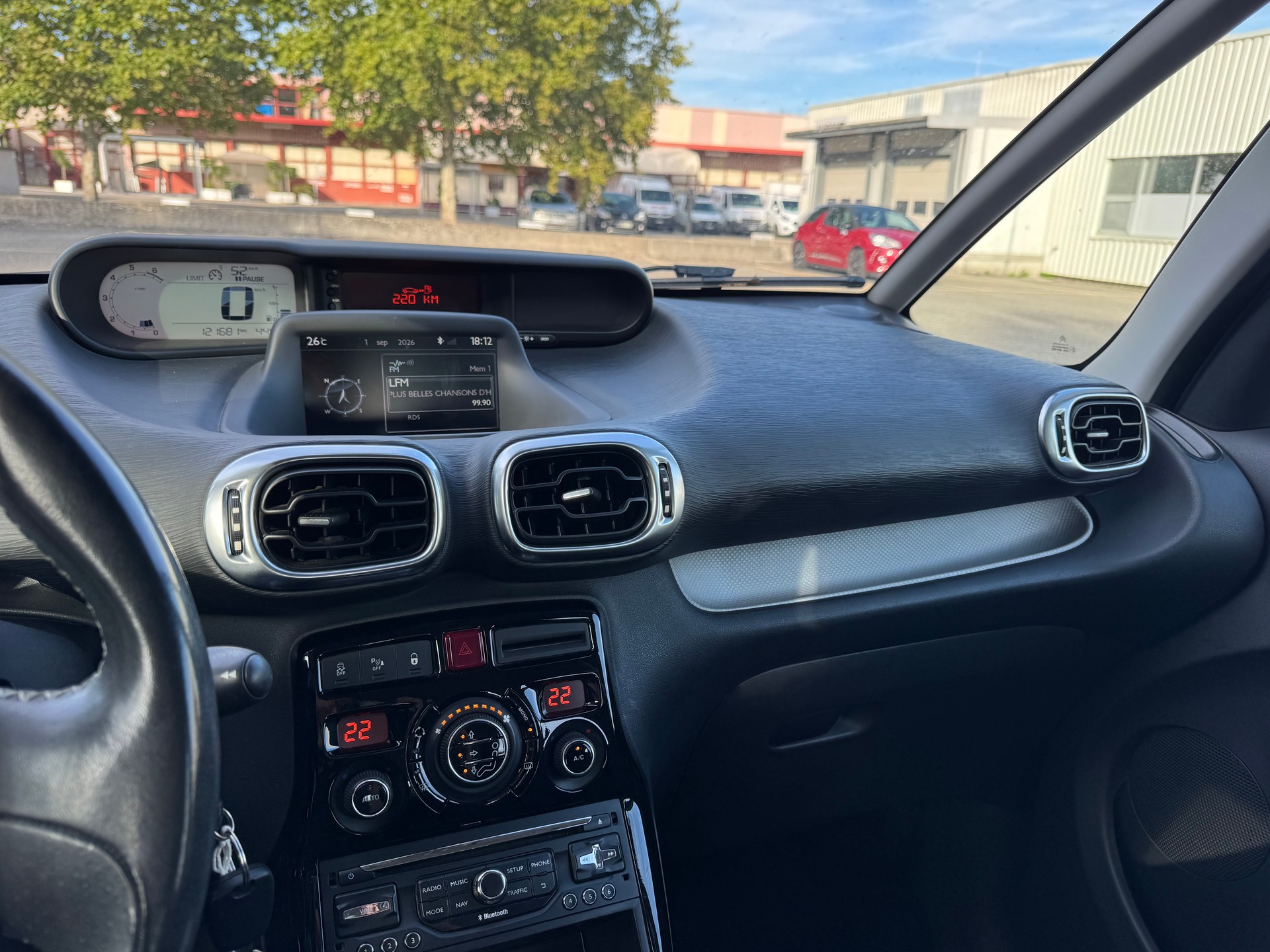 CITROEN C3 Picasso 1.6i 16V Exclusive-image-11