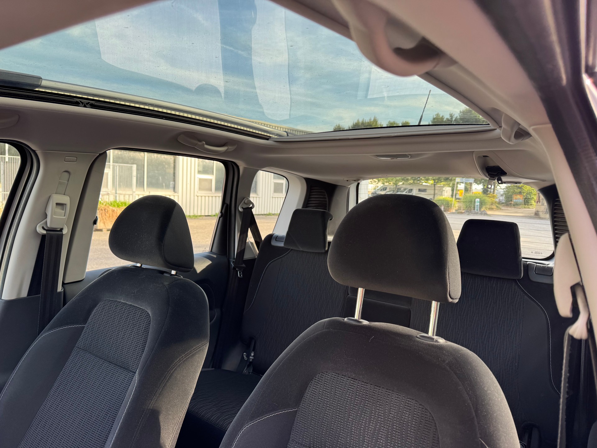 CITROEN C3 Picasso 1.6i 16V Exclusive-image-8