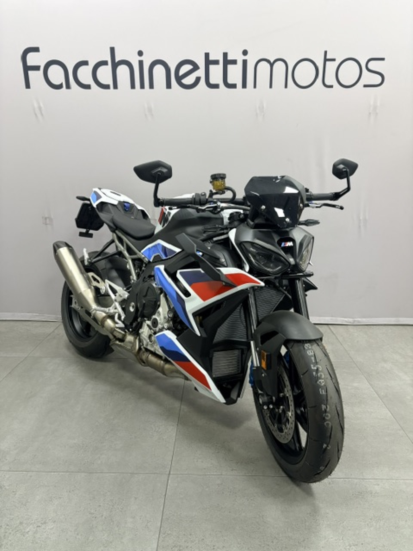BMW M 1000 R ***Leasing 249chf par mois / 5000kms/an taux 3.9%-image-1