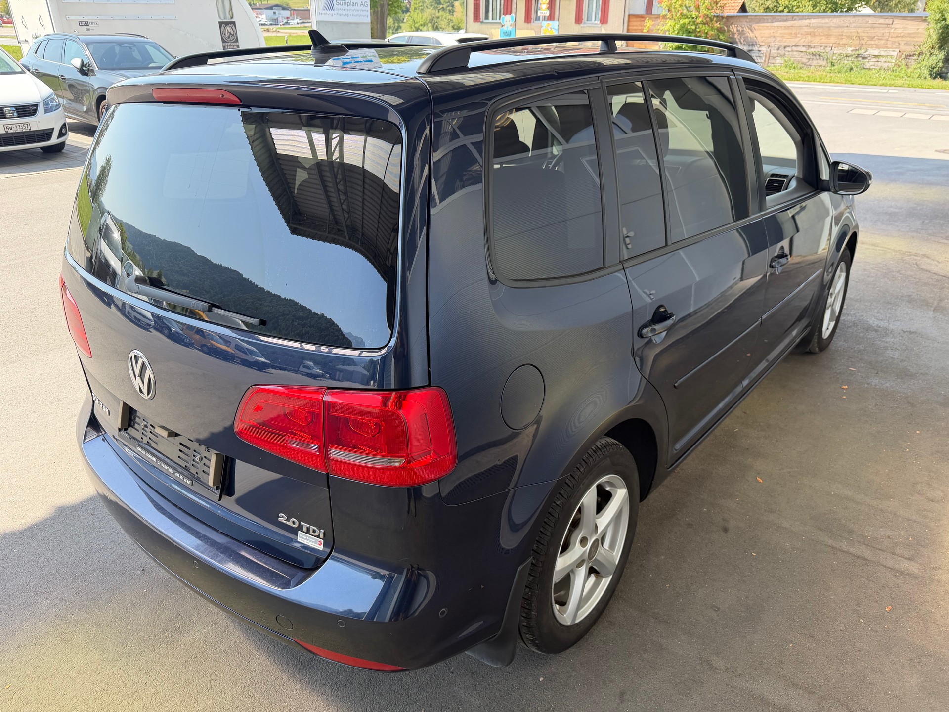 VW Touran 2.0 TDI Team DSG-showroom-element-2