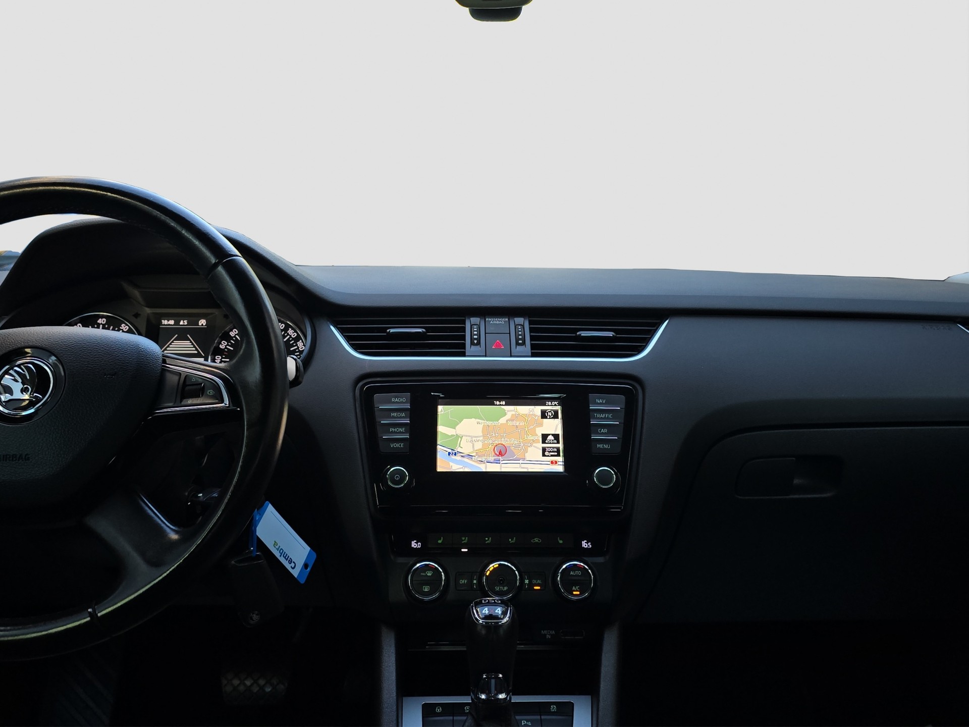 SKODA Octavia Combi 1.8 TSI Elegance 4x4 DSG-image-12
