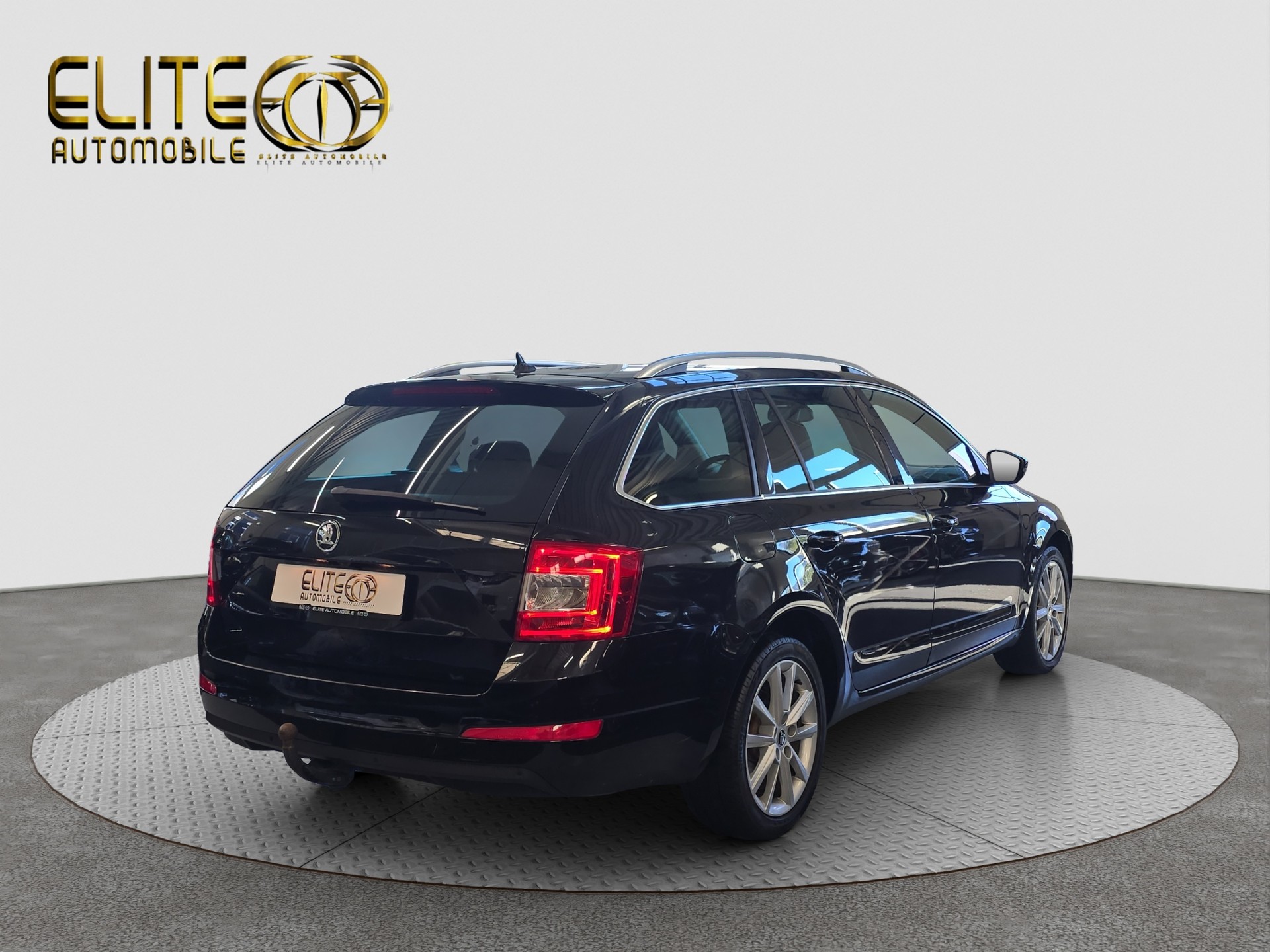 SKODA Octavia Combi 1.8 TSI Elegance 4x4 DSG-image-7