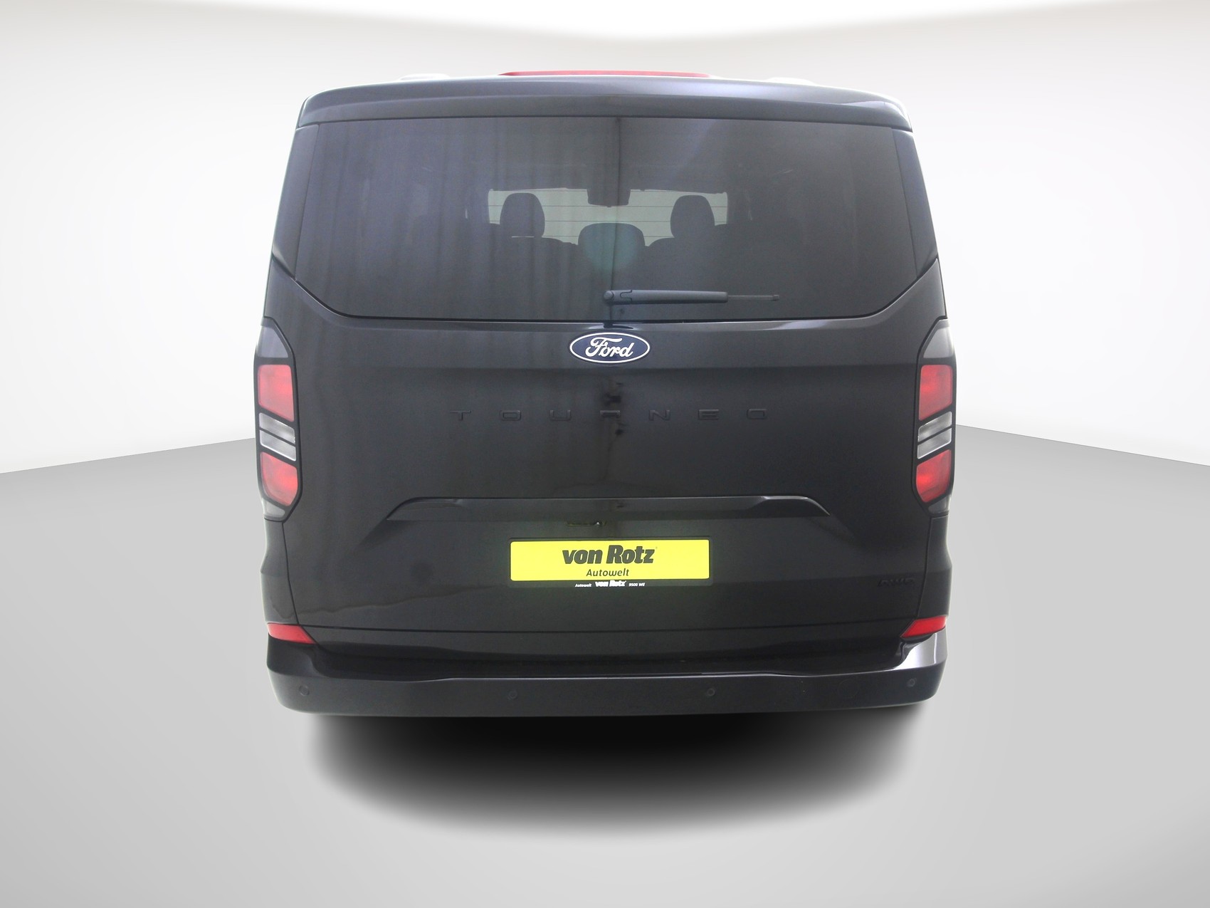 FORD Tourneo Custom 320 L1 2.0 TDCI 4x4 Titanium-showroom-element-2