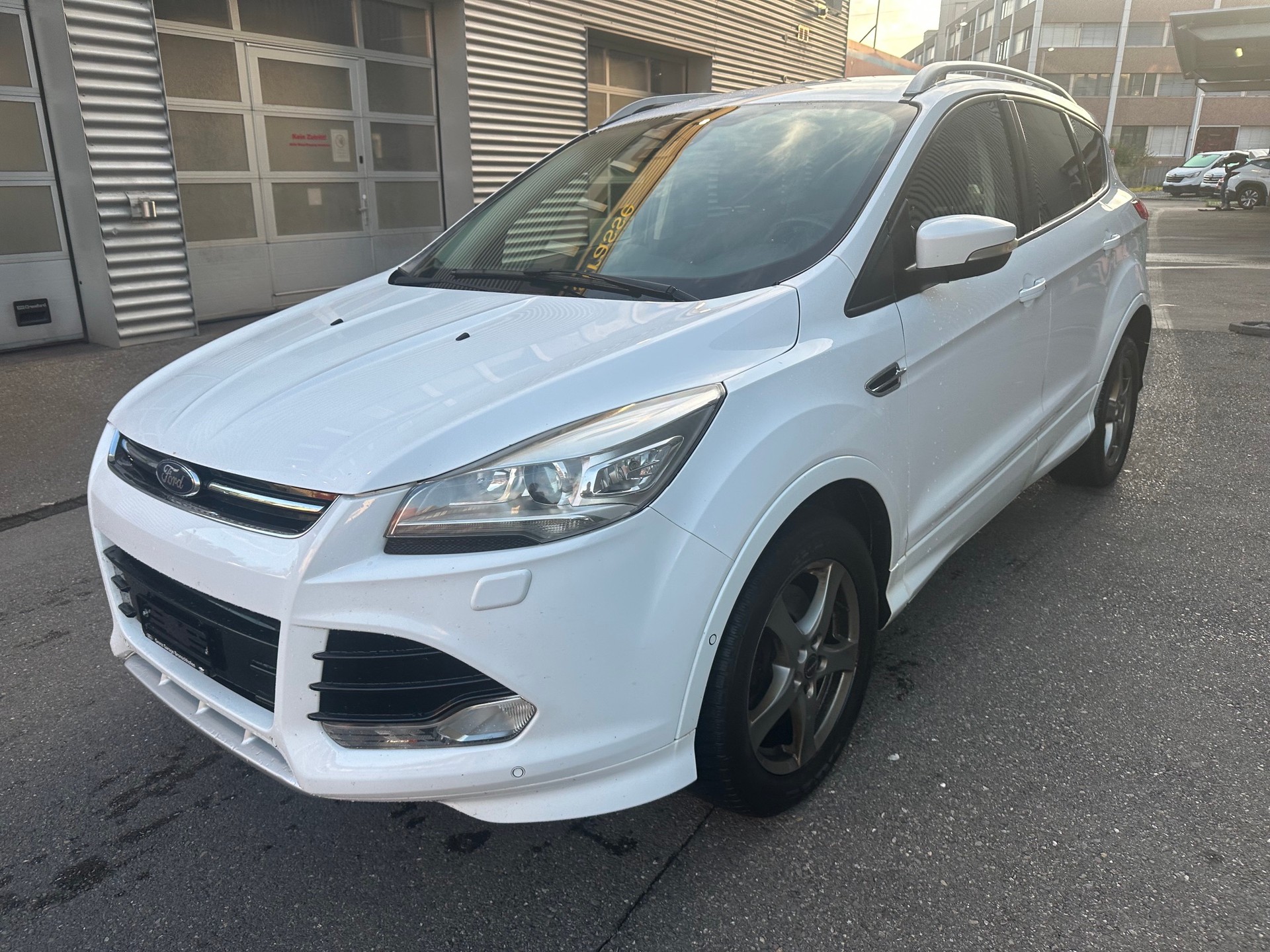 FORD Kuga 2.0 TDCi Titanium S 4WD PowerShift-showroom-element-1