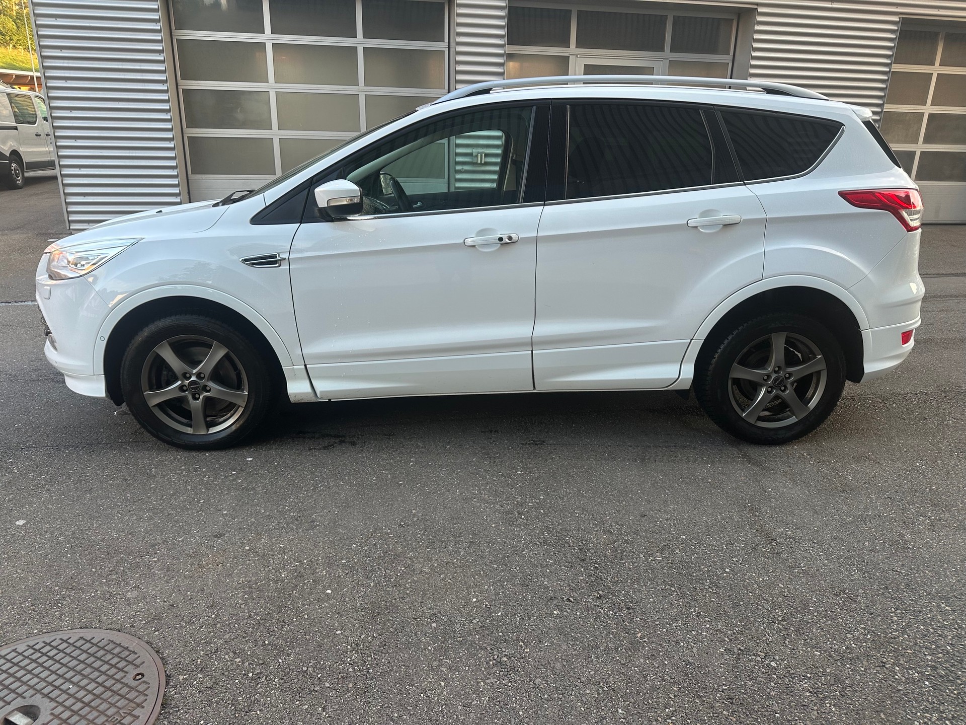 FORD Kuga 2.0 TDCi Titanium S 4WD PowerShift-showroom-element-2