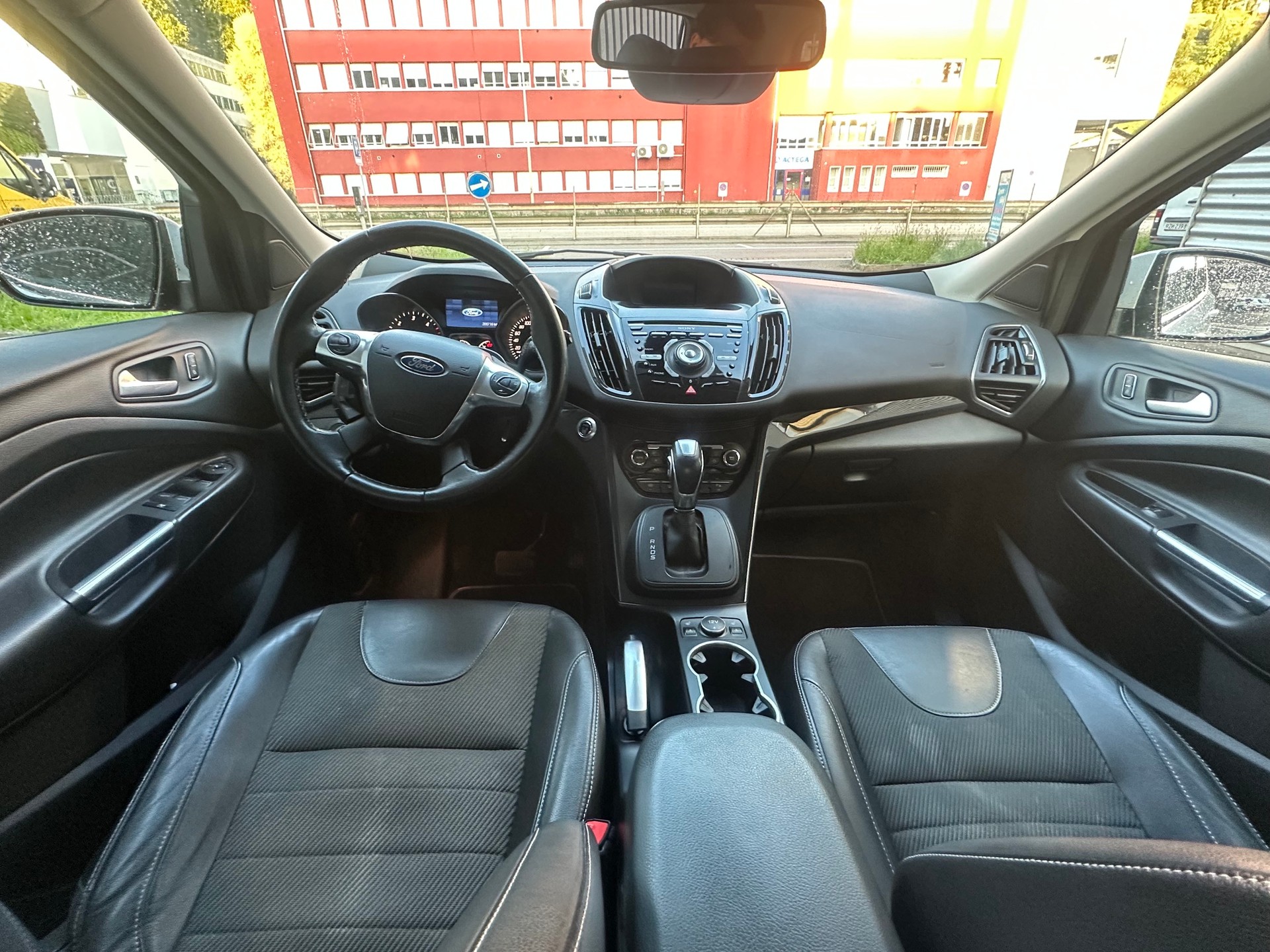 FORD Kuga 2.0 TDCi Titanium S 4WD PowerShift-showroom-element-3