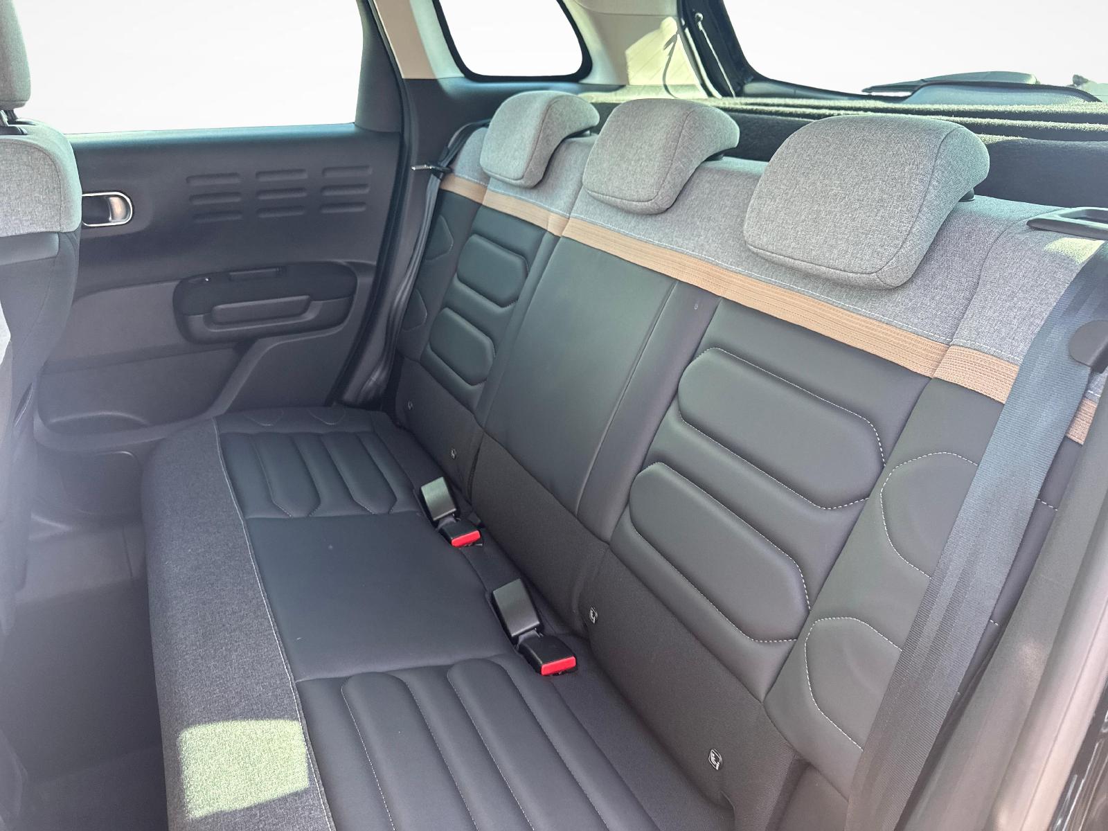 CITROEN C3 Aircross 1.2 PureTech 130 Shine-image-10