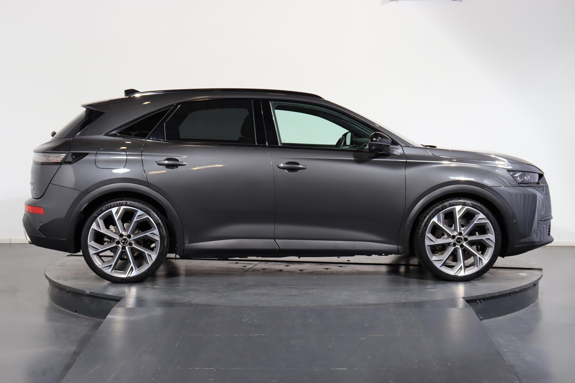 DS AUTOMOBILES Automobiles DS7 1.6 E-Tense Opéra 4x4-showroom-element-1
