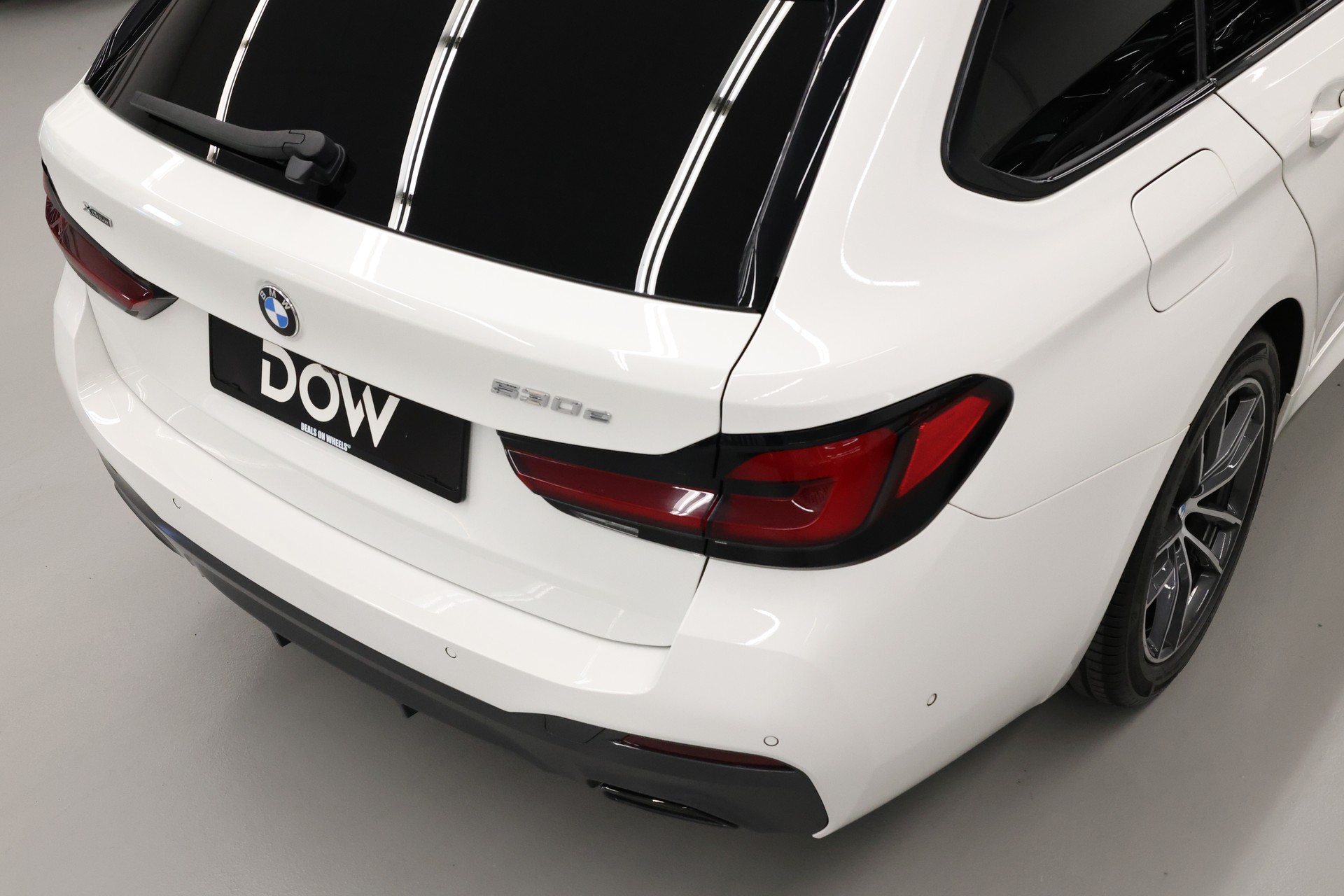 BMW 530e xDrive SAG Touring-image-8