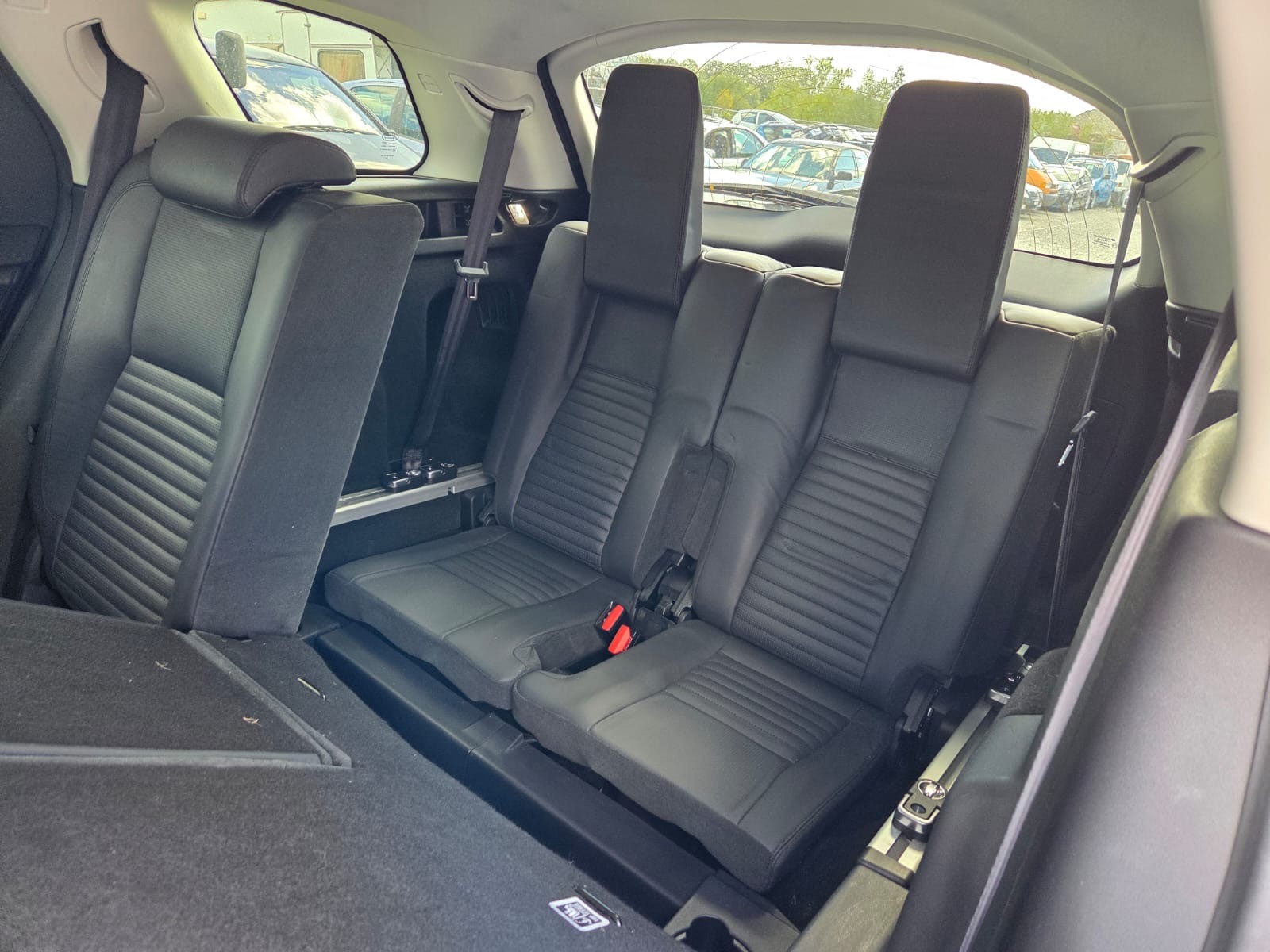 LAND ROVER Discovery Sport 2.0 Si4 HSE Luxury AT9 7 Platz-image-9