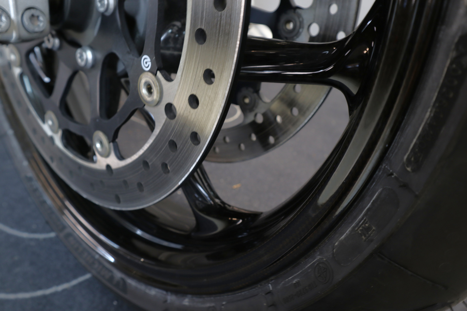 BMW S 1000 R M-showroom-element-3