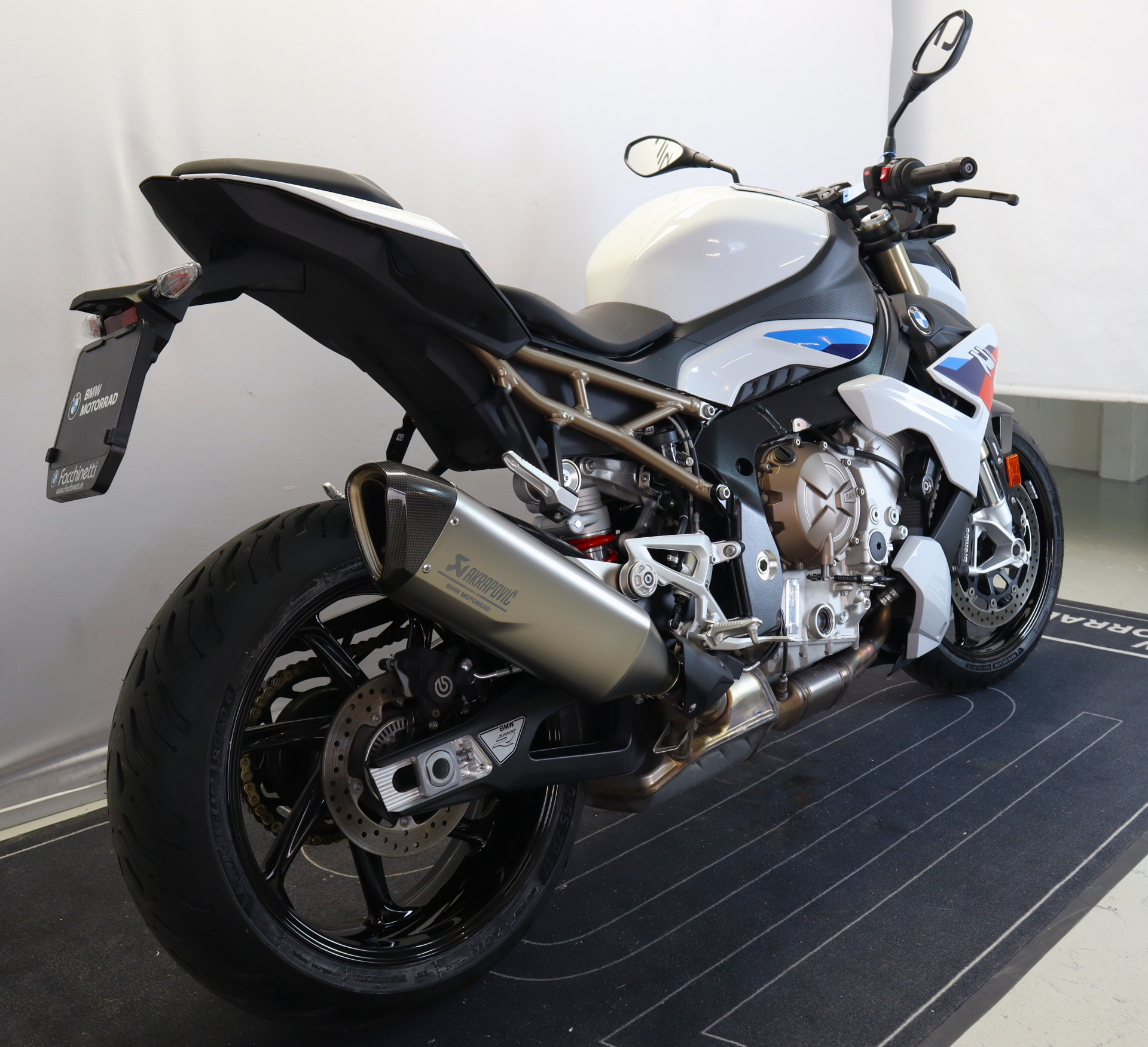 BMW S 1000 R M-showroom-element-2