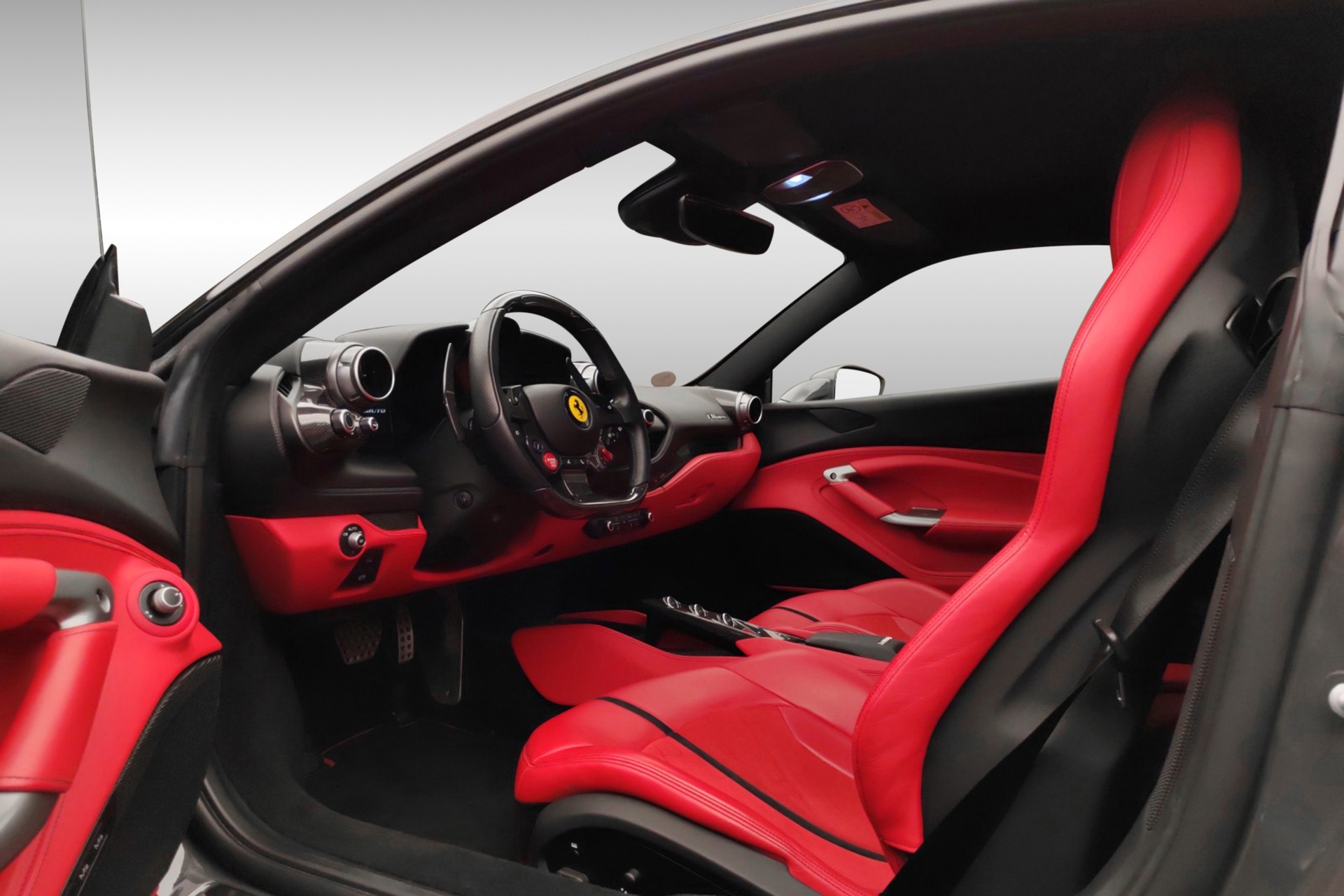 FERRARI F8 Tributo-image-14