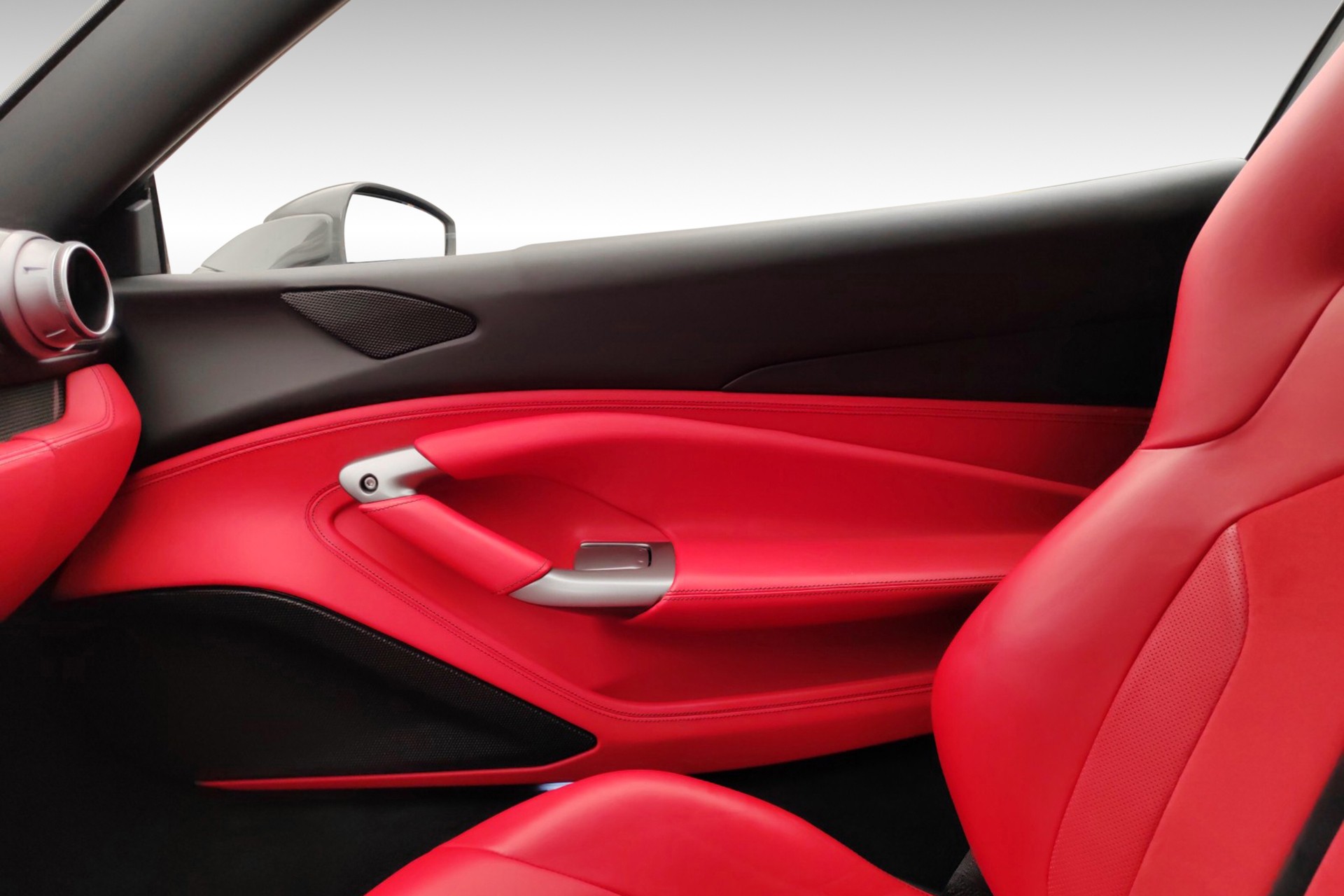 FERRARI F8 Tributo-image-18