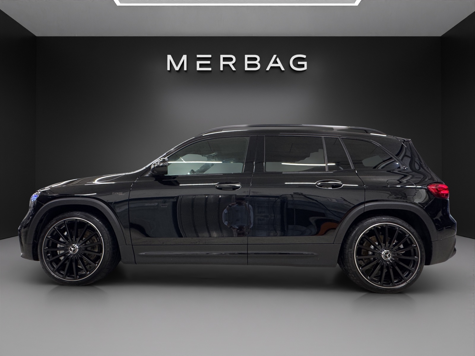 MERCEDES-BENZ GLB AMG 35 4Matic 8G-Tronic-image-5