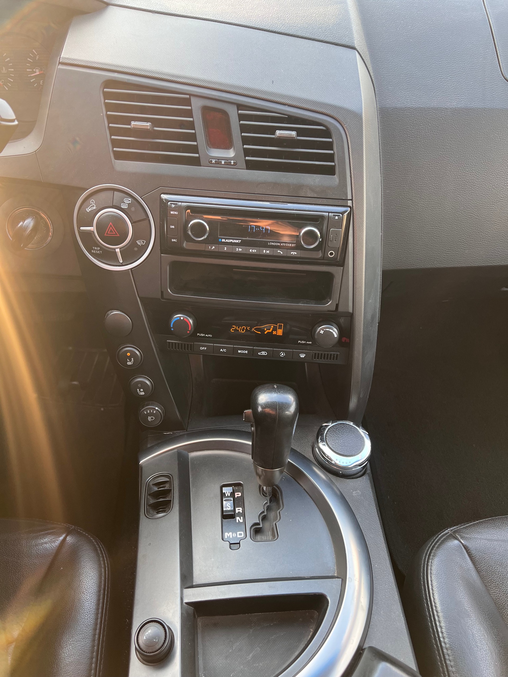 KGM-SsangYong Kyron 270 Xdi 4WD Comfort Automatic-image-5