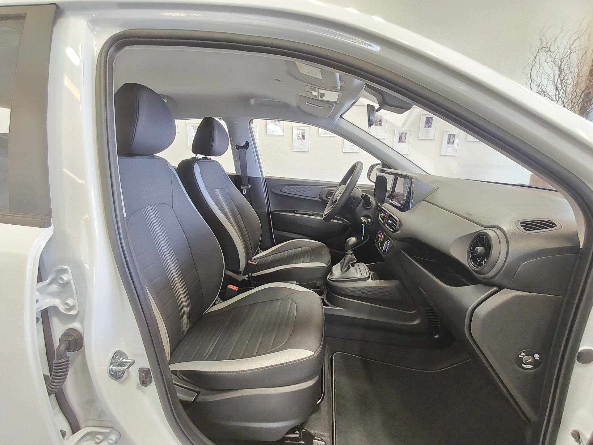 HYUNDAI i10 1.0 Pica-image-8