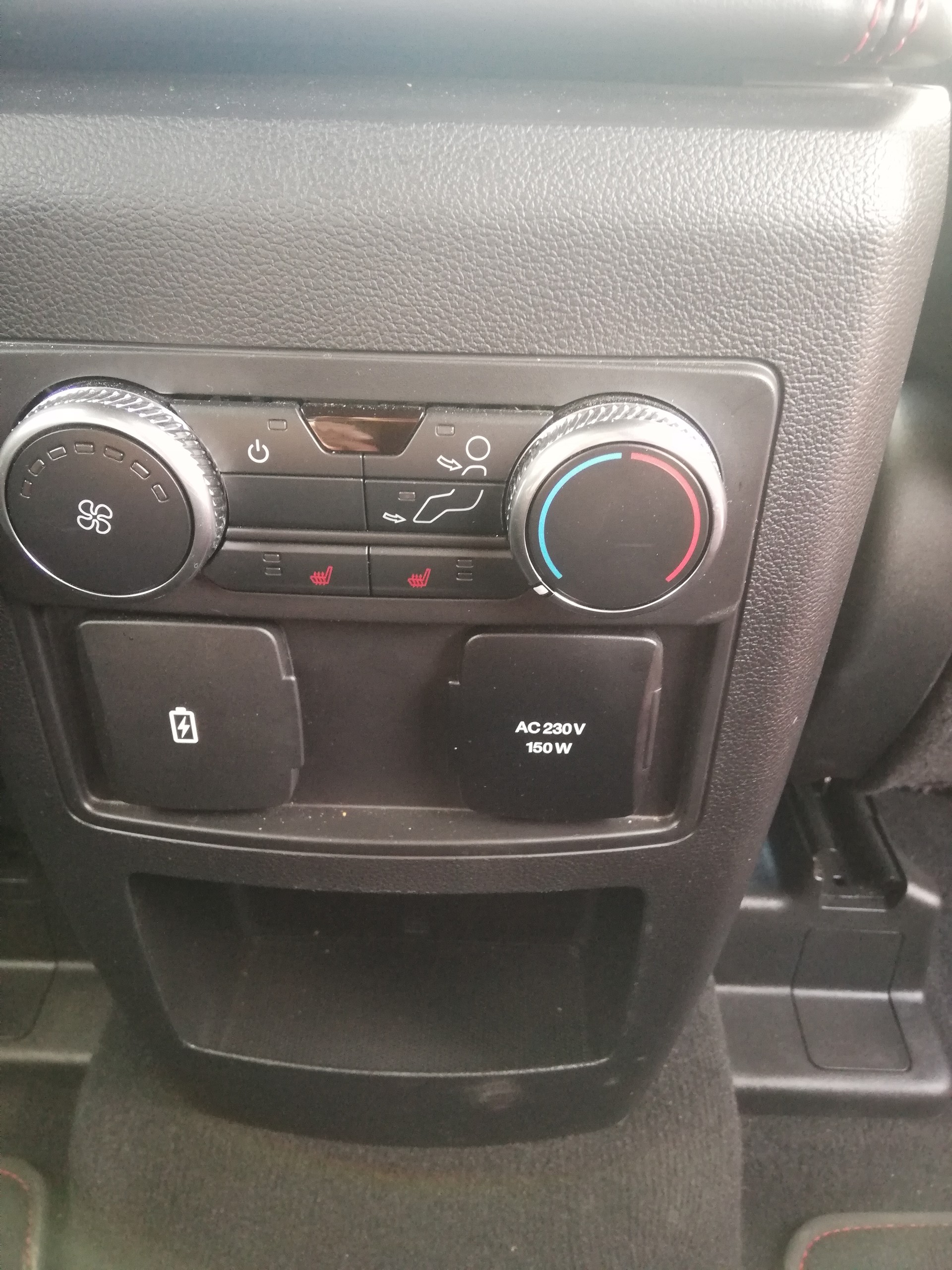 FORD Explorer (A) 3.0 V6 Plug-in Hybrid ST-Line-image-9
