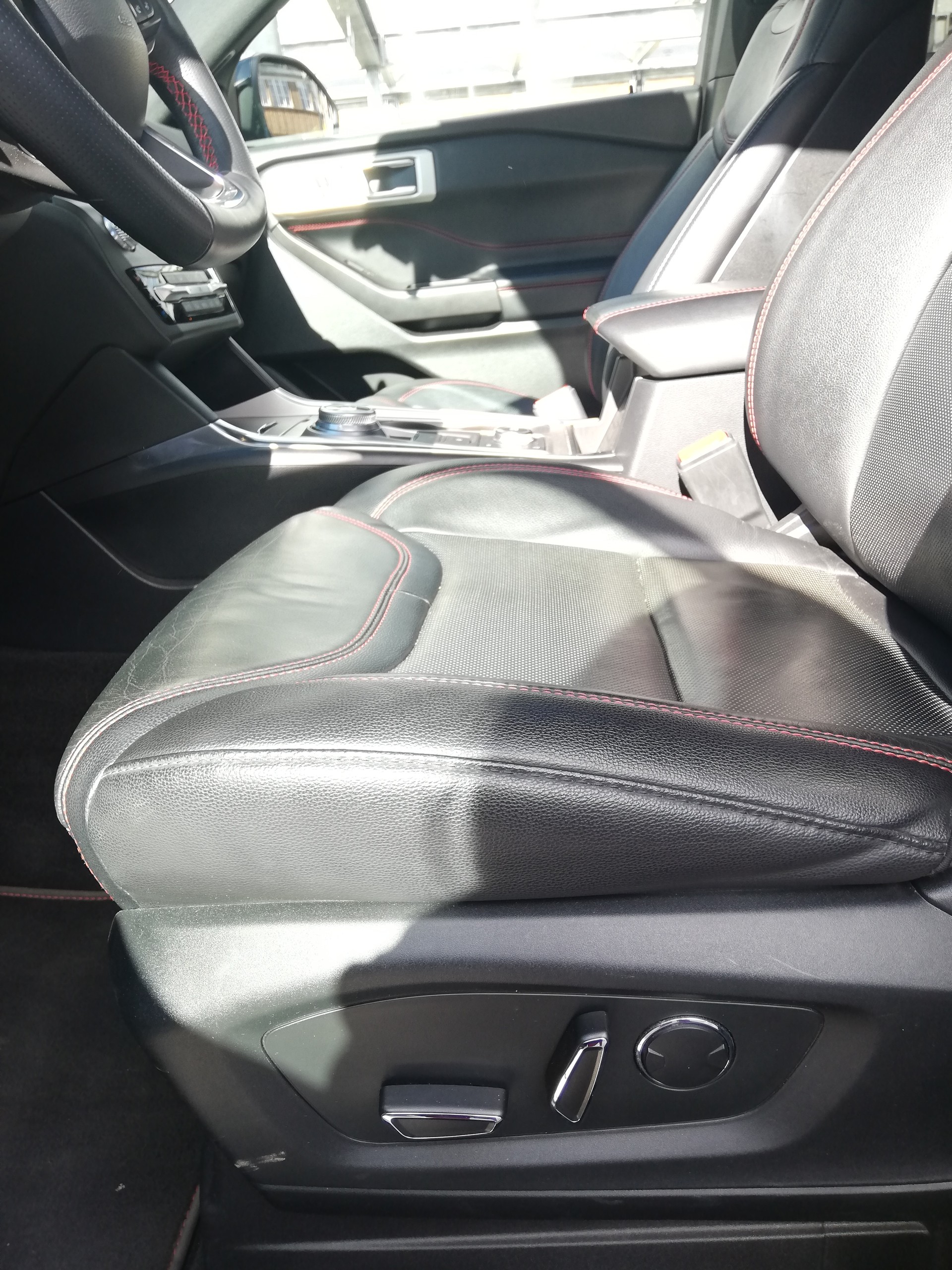 FORD Explorer (A) 3.0 V6 Plug-in Hybrid ST-Line-image-15