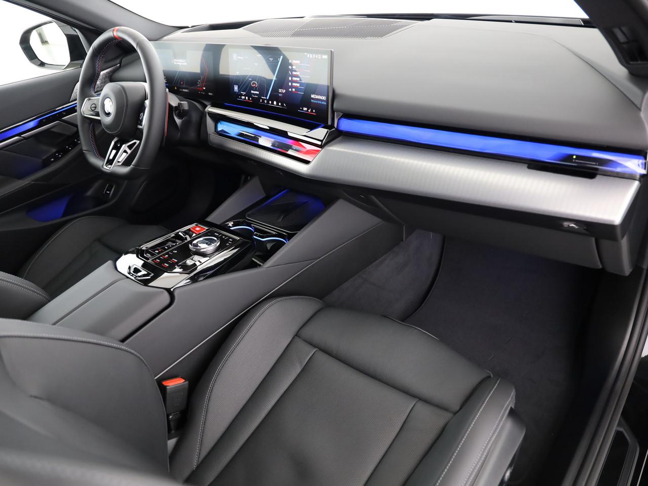 BMW M5 xDrive Touring-image-10