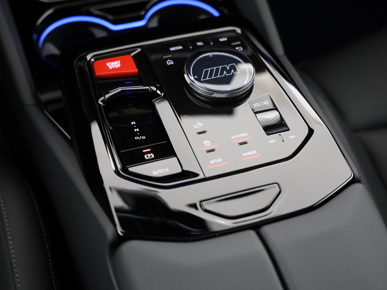 BMW M5 xDrive Touring-image-9
