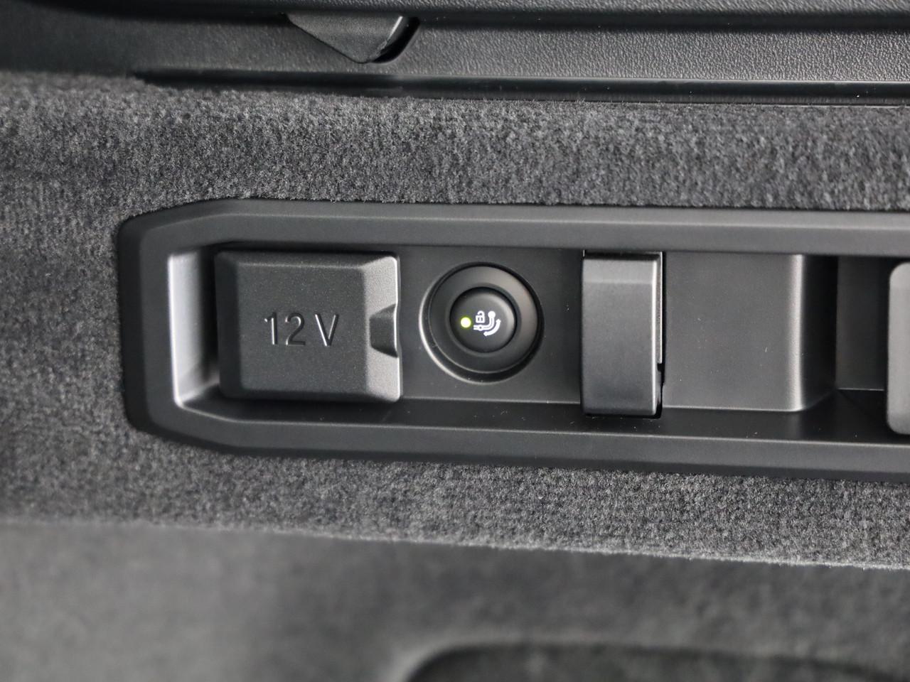 BMW M5 xDrive Touring-image-18