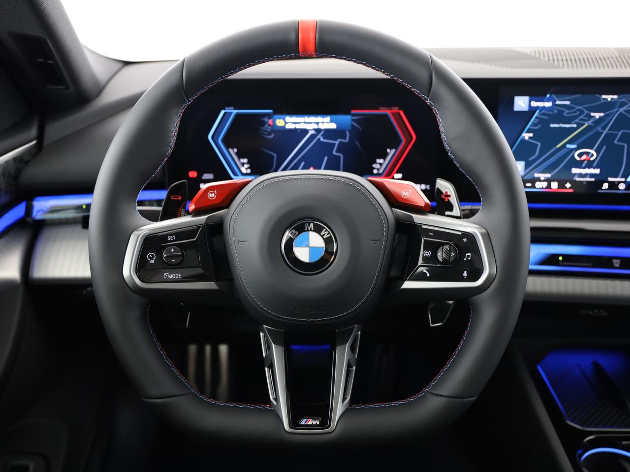 BMW M5 xDrive Touring-image-6