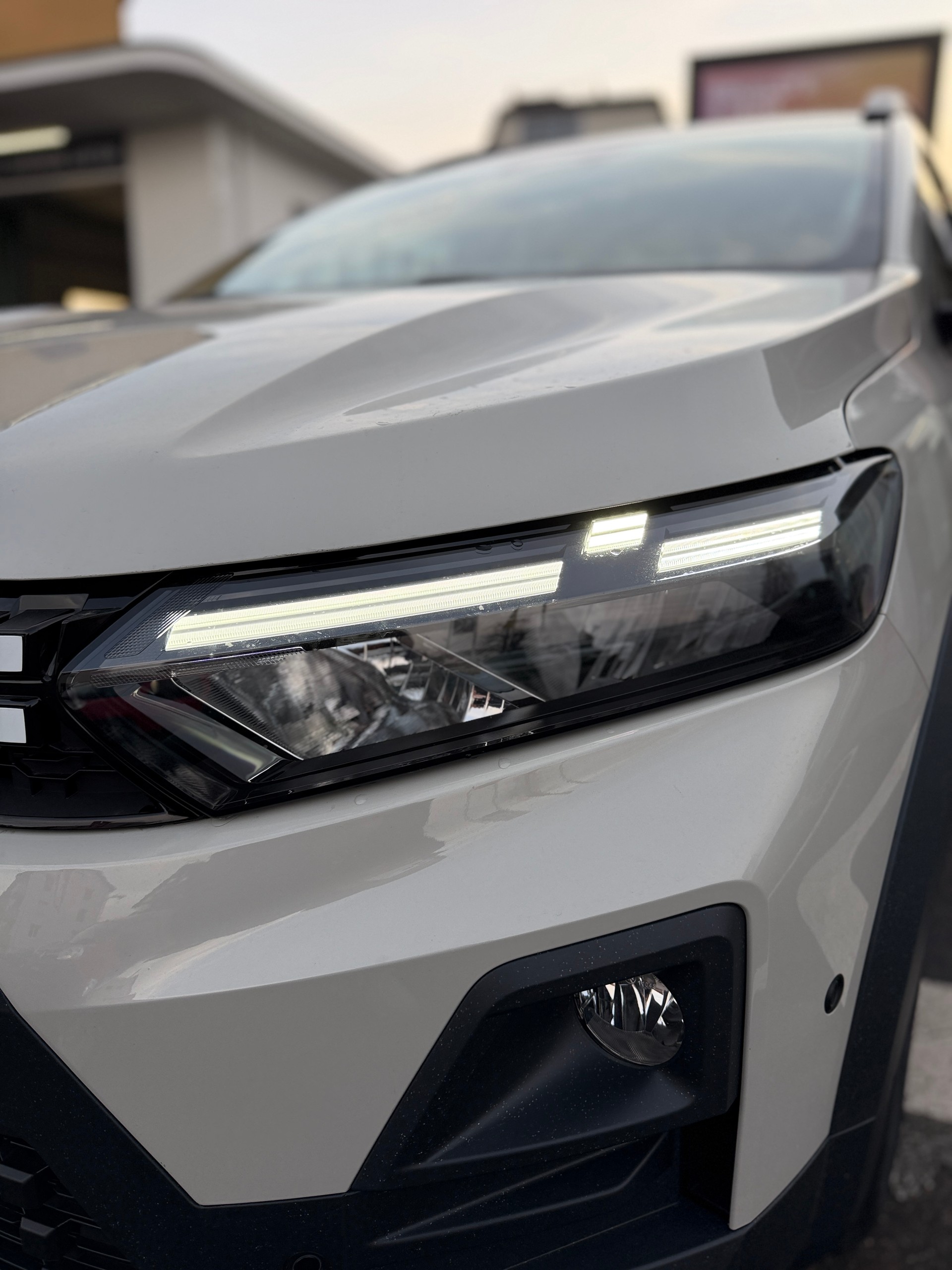 DACIA Jogger HEV 155 Extreme-image-11