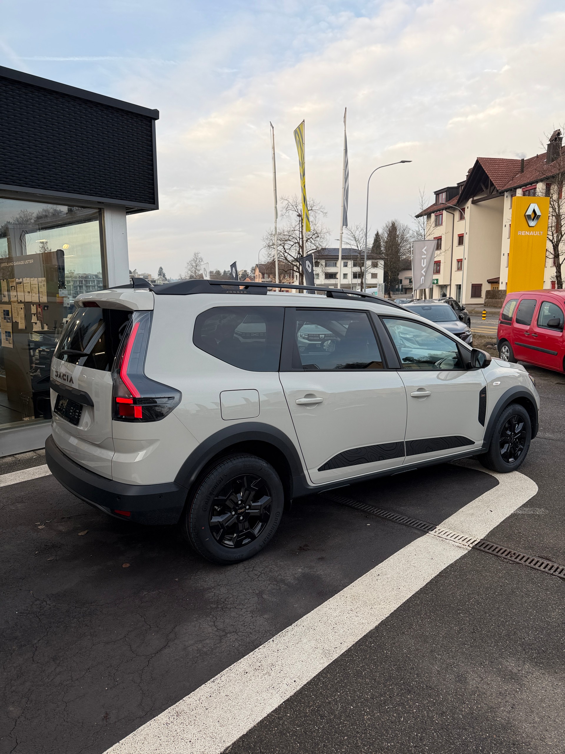DACIA Jogger HEV 155 Extreme-showroom-element-1