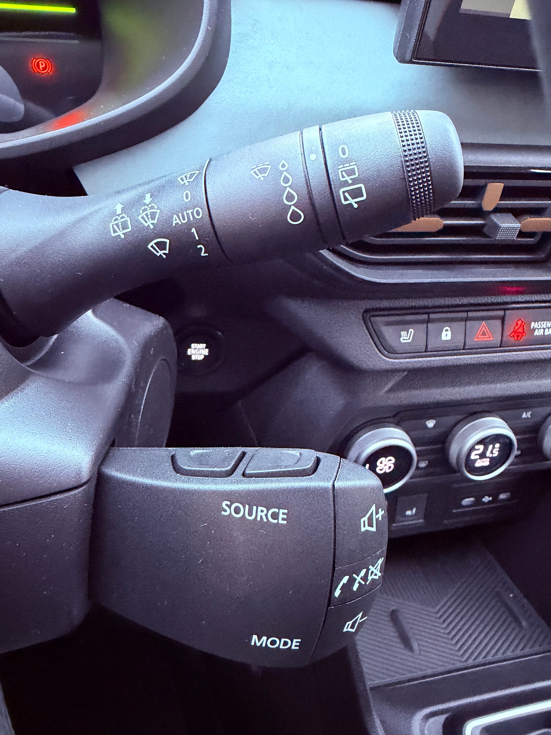 DACIA Jogger HEV 155 Extreme-image-21