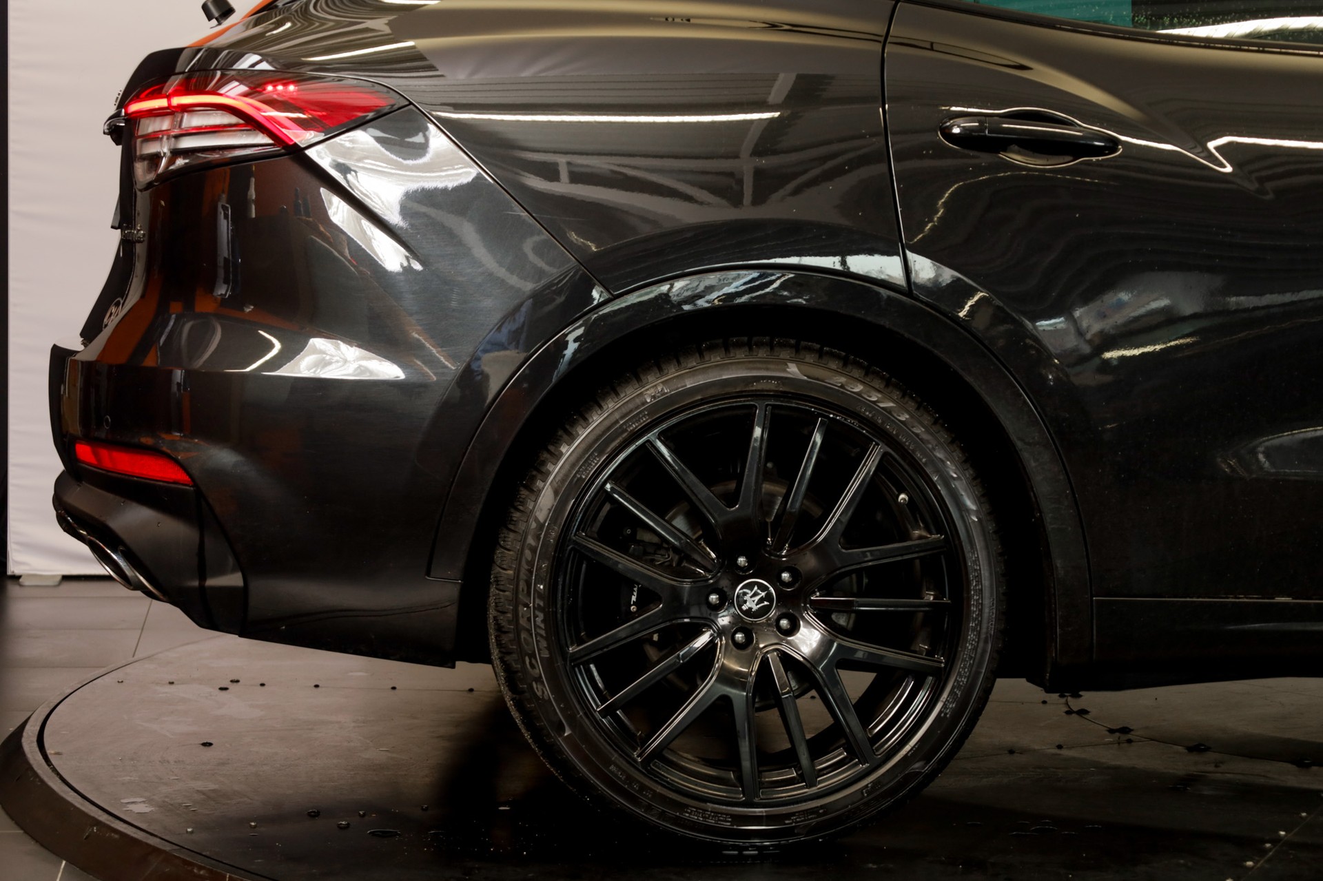 MASERATI Levante 3.0 V6 Modena Ultima 430cv-image-8