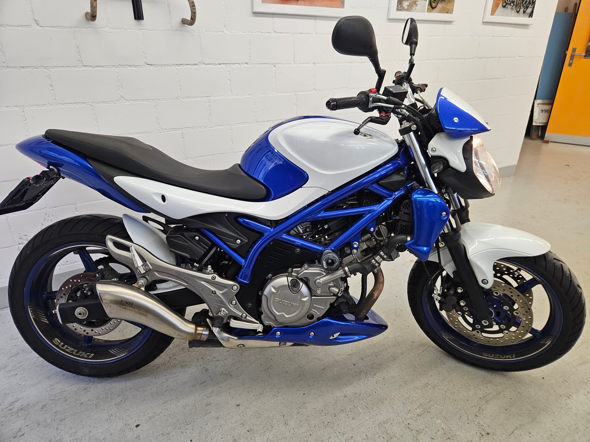 SUZUKI SFV 650 Gladius ABS-image-6