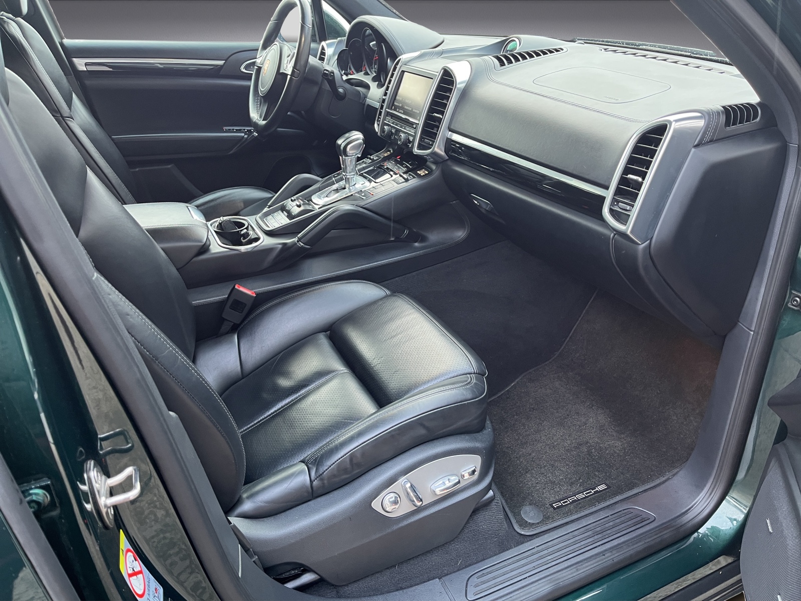 PORSCHE Cayenne 3.0 V6 TDI TipT-image-12