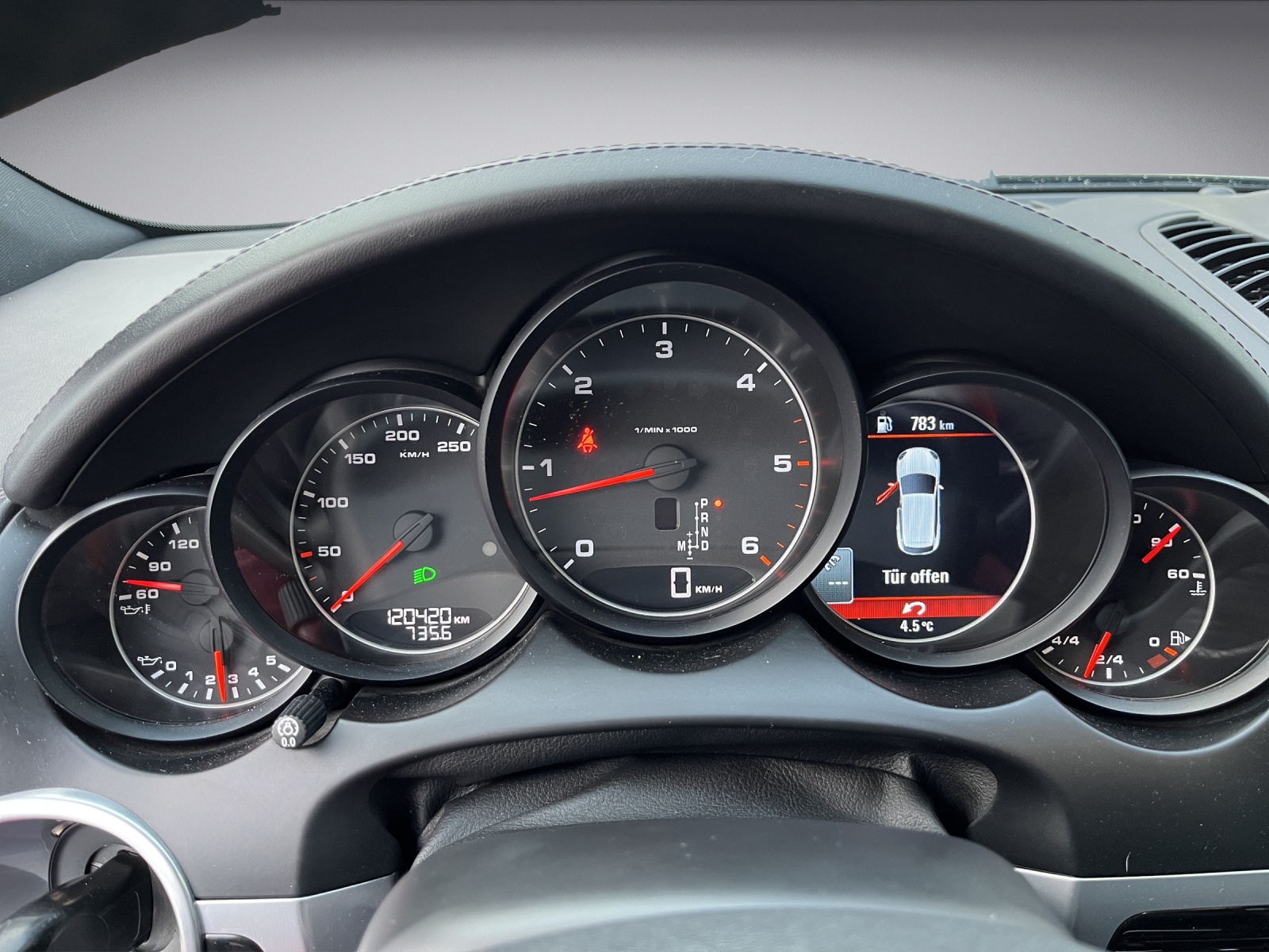 PORSCHE Cayenne 3.0 V6 TDI TipT-image-9