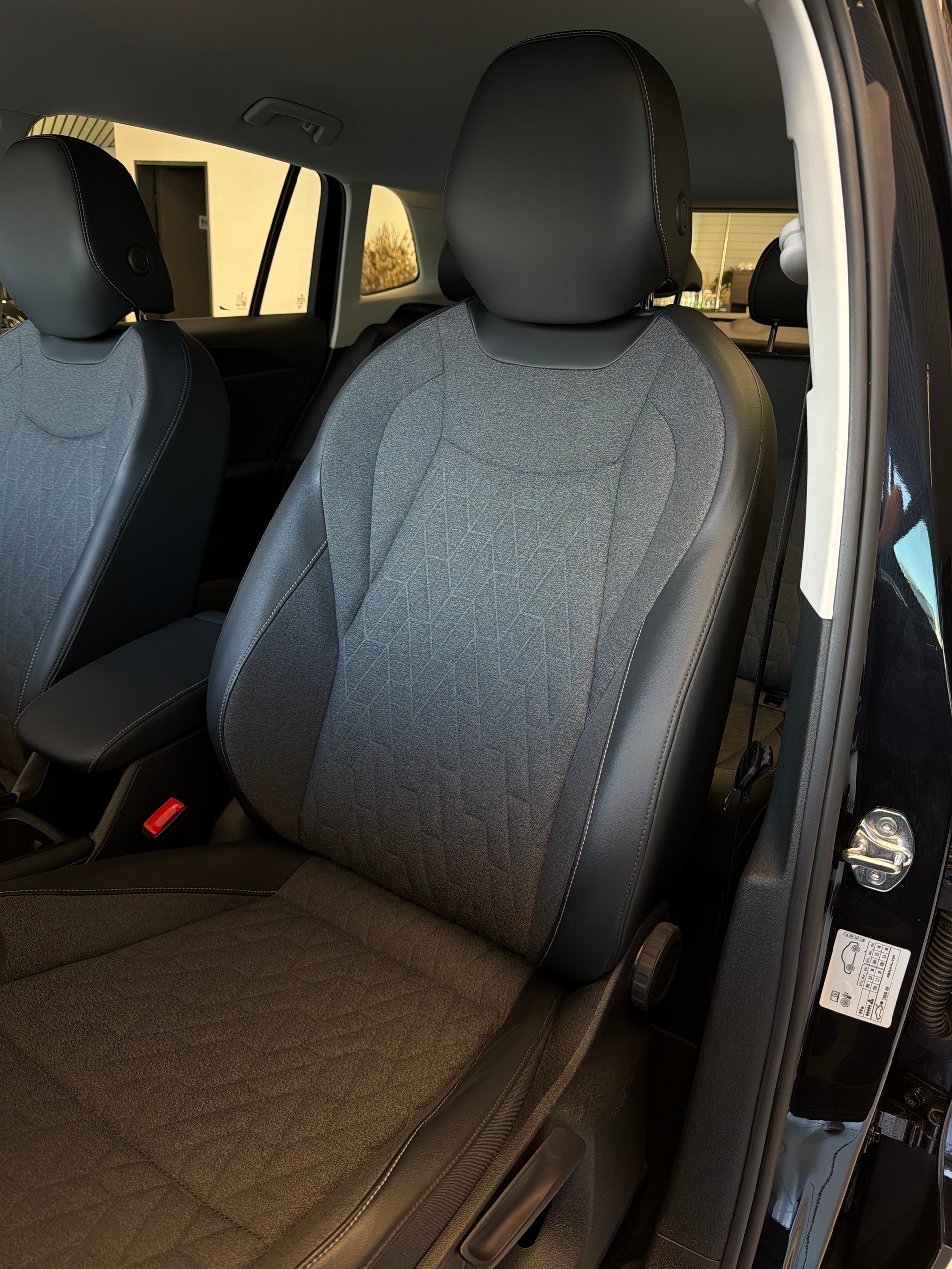VW Tiguan 1.5 TSI evo2 mHEV Life DSG-image-5