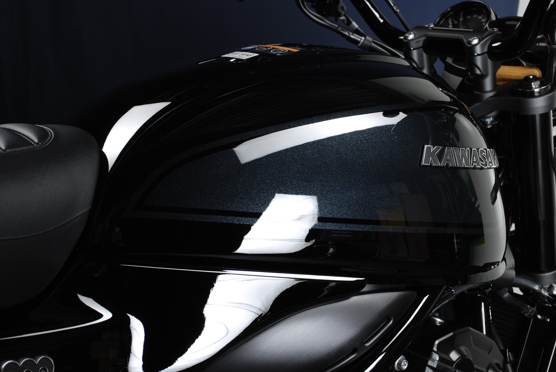 KAWASAKI Z 900 RS "Black Ball Edition" (85 kW) MY26-image-2