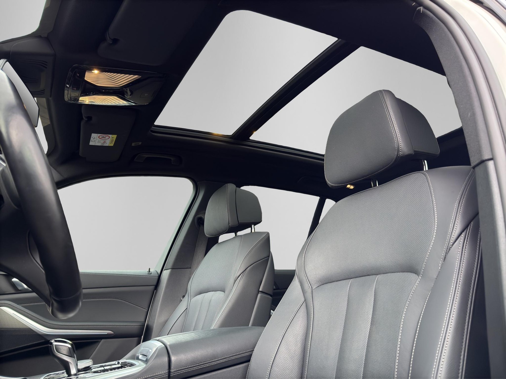 BMW X5 xDrive45e M Sport-image-16