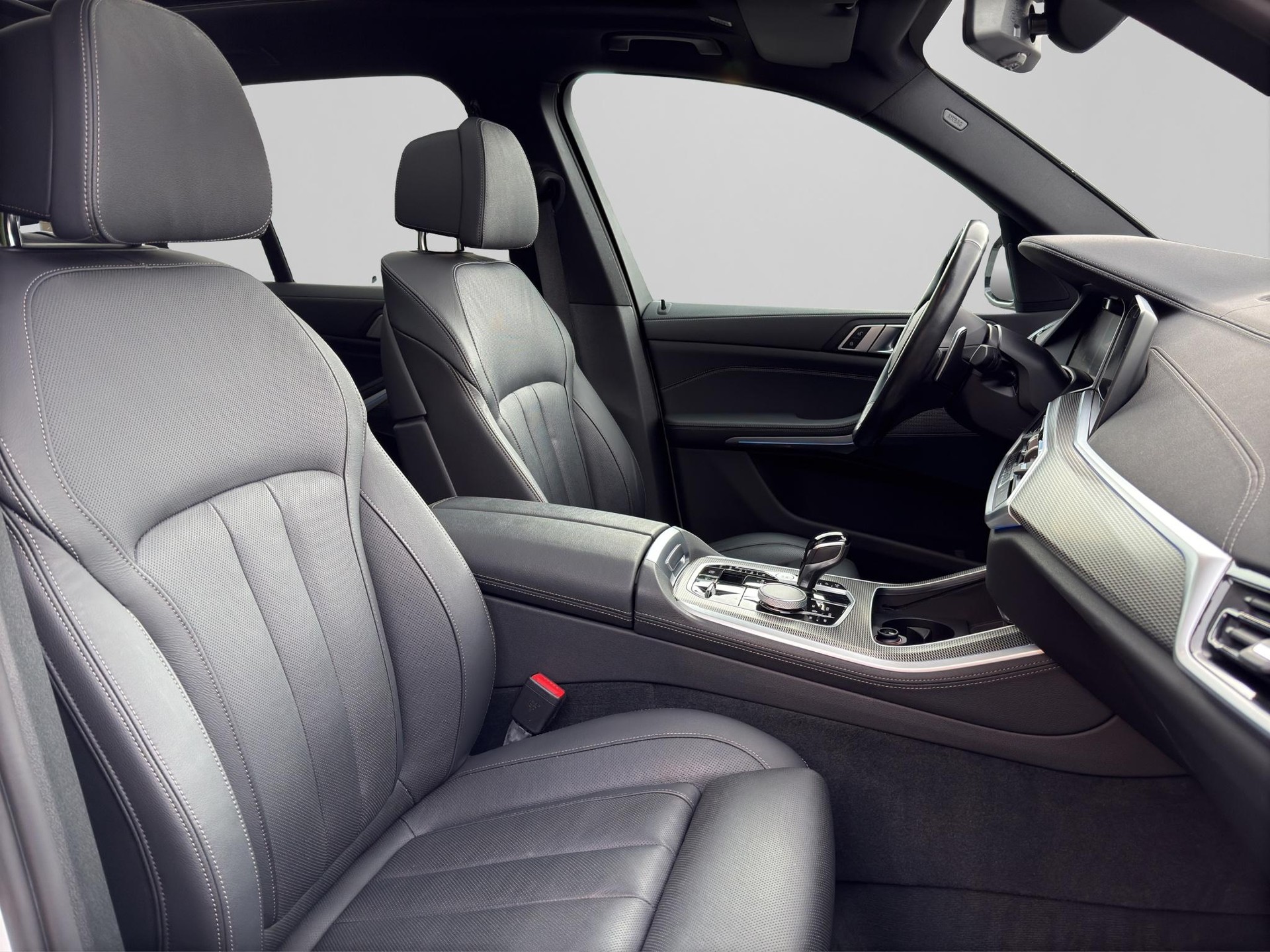 BMW X5 xDrive45e M Sport-image-13