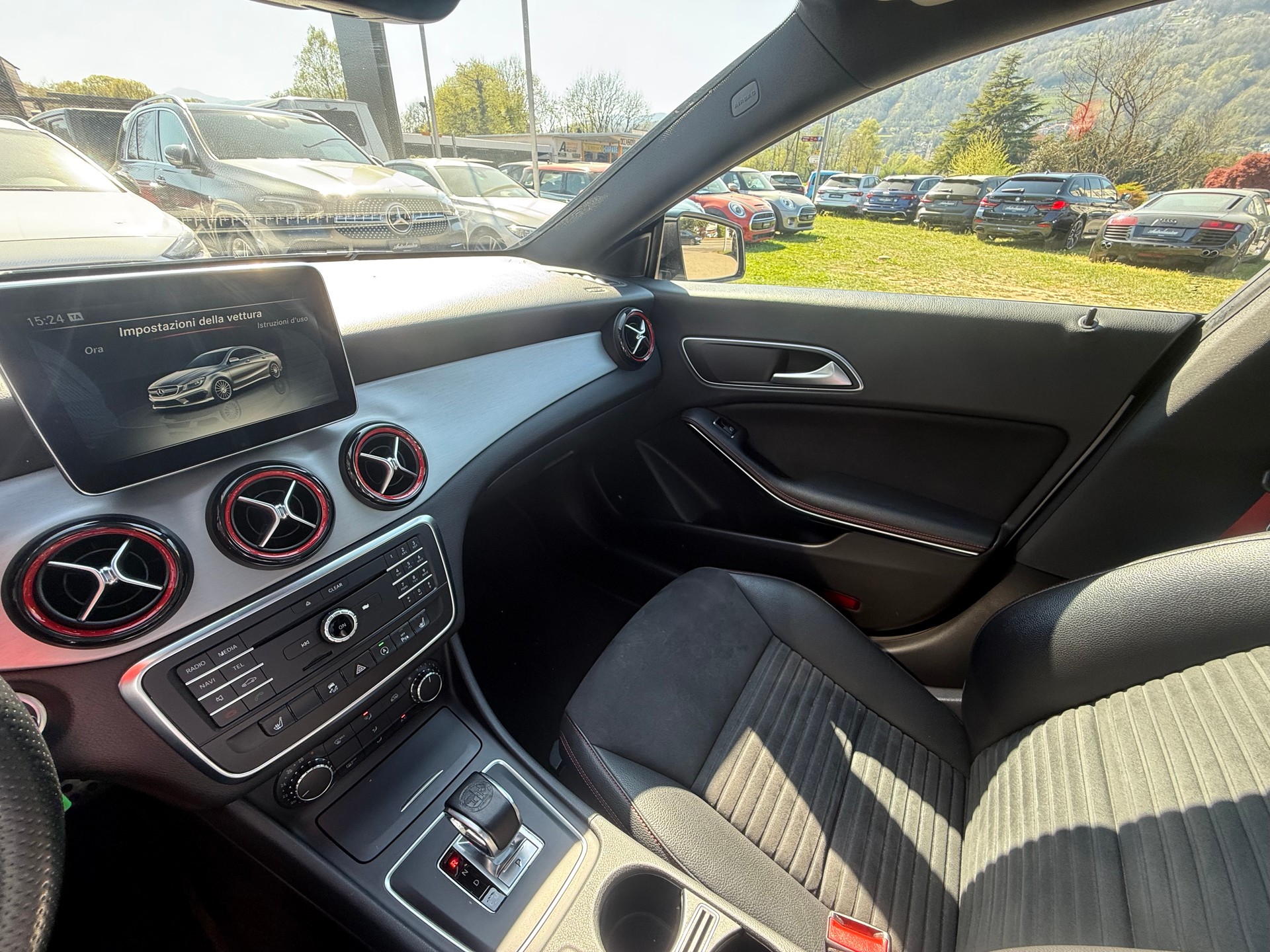 MERCEDES-BENZ CLA 45 AMG 4Matic Speedshift-image-15