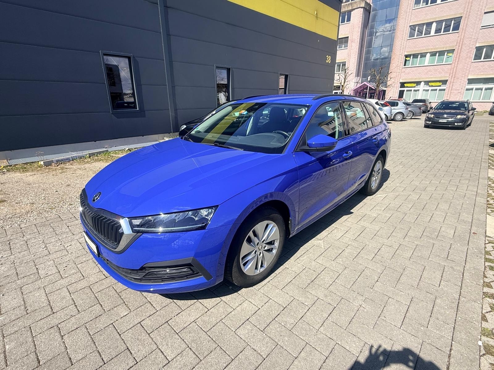 SKODA Octavia Combi 2.0 TDI DSG Ambition