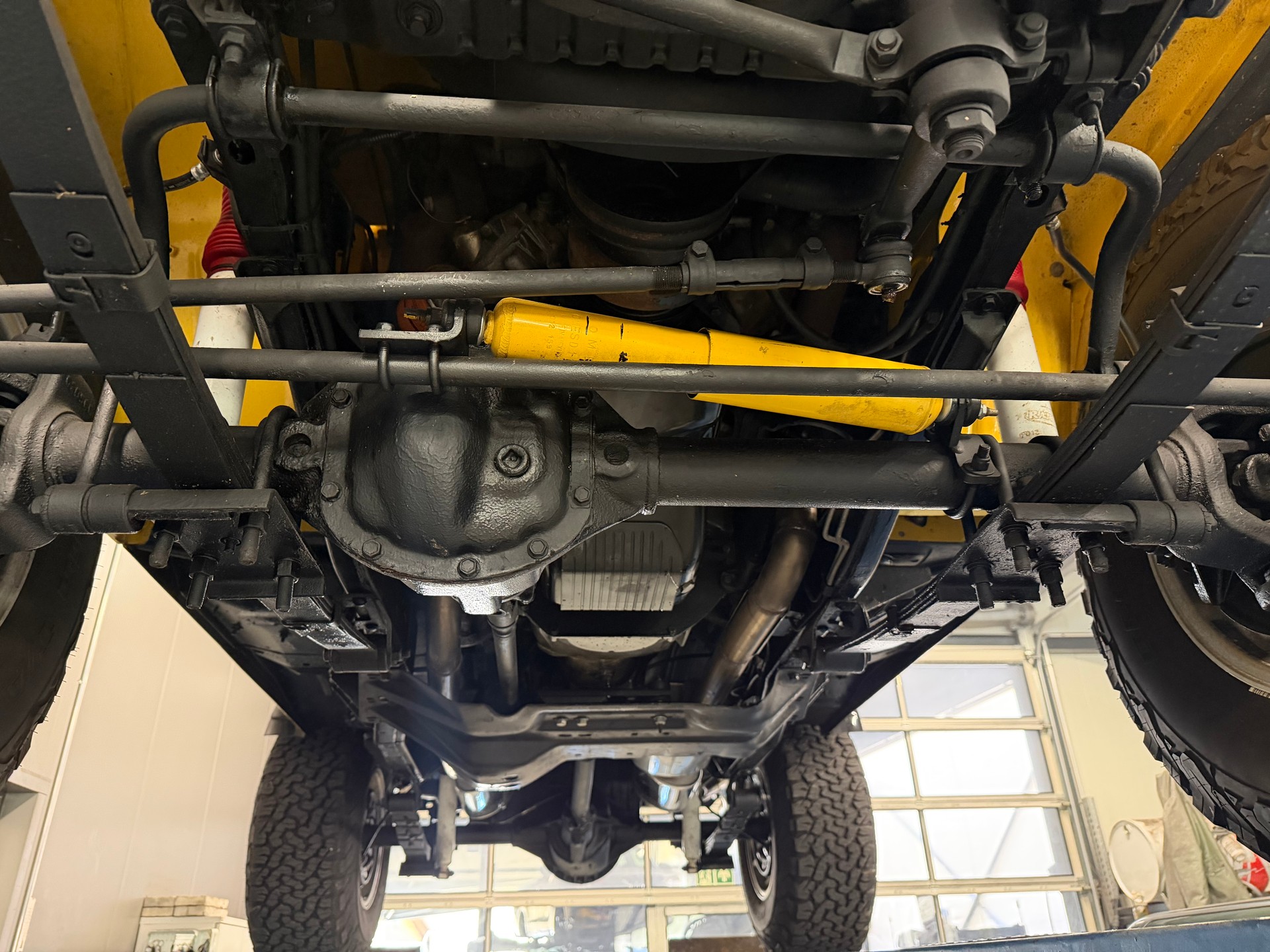 JEEP V8-image-12