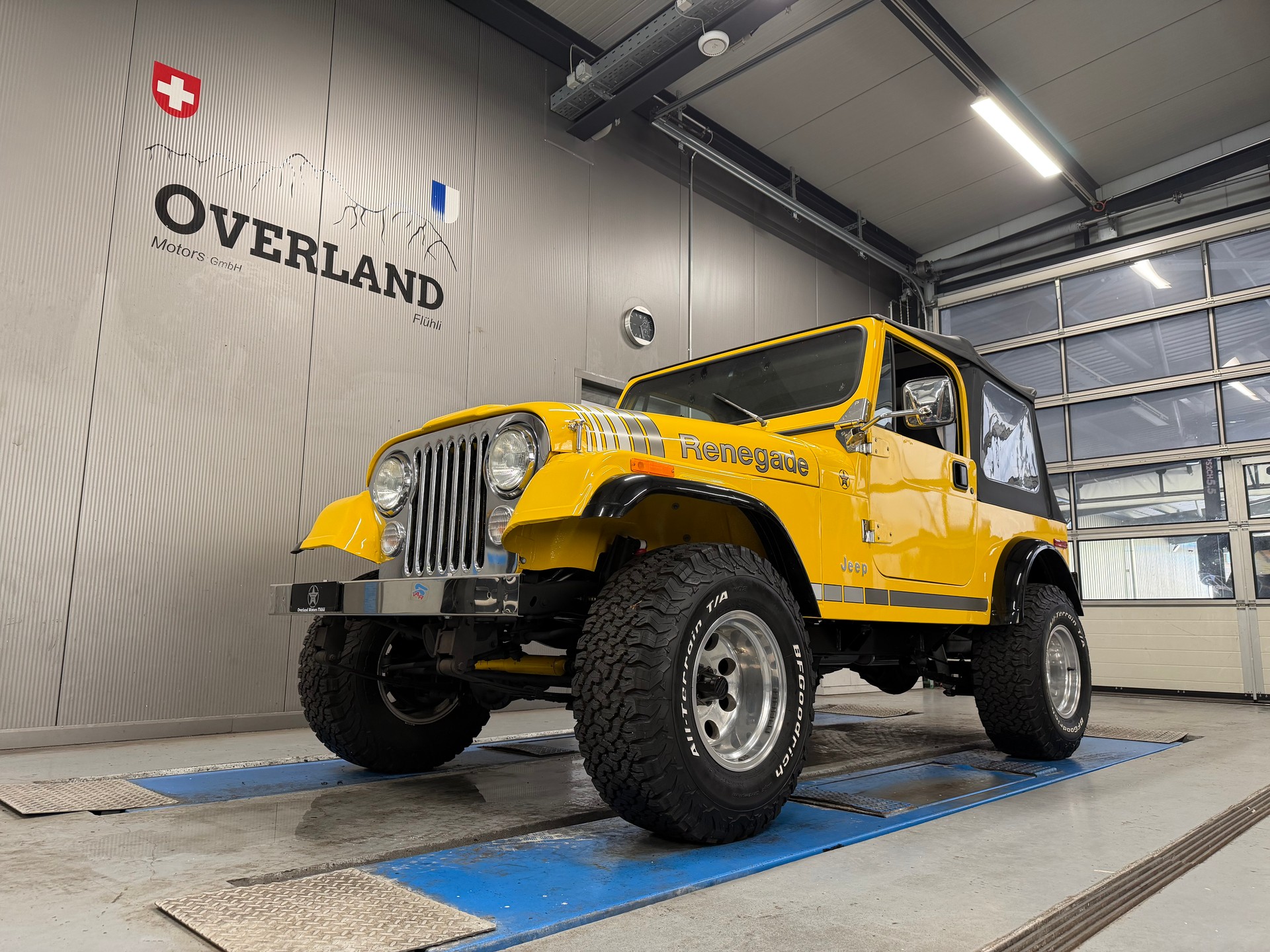 JEEP V8