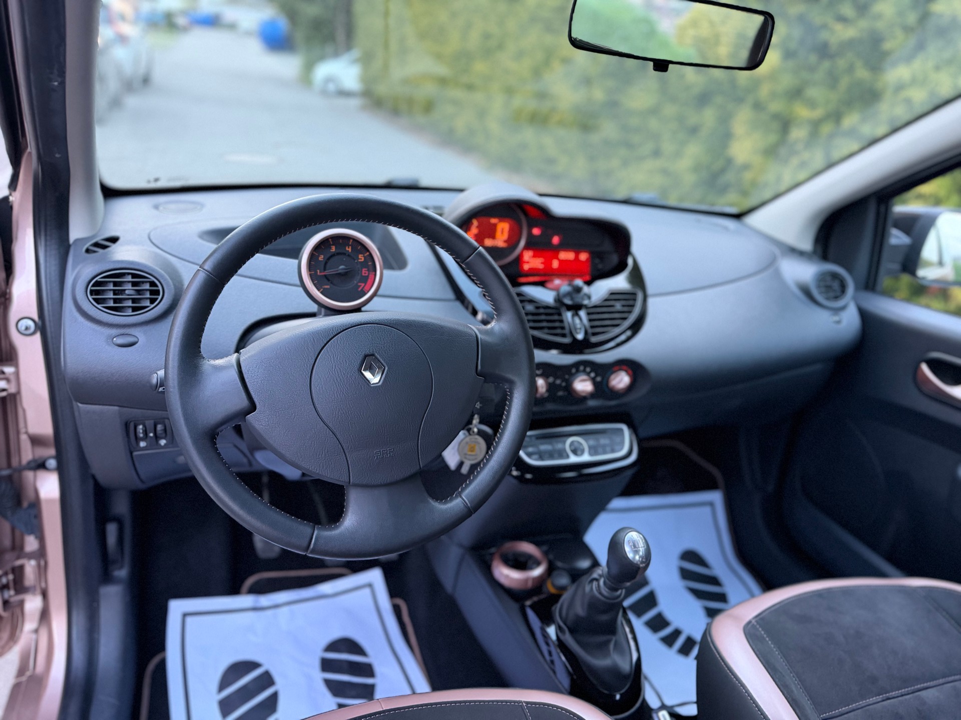 RENAULT Twingo 1.2 16V Expression-image-7