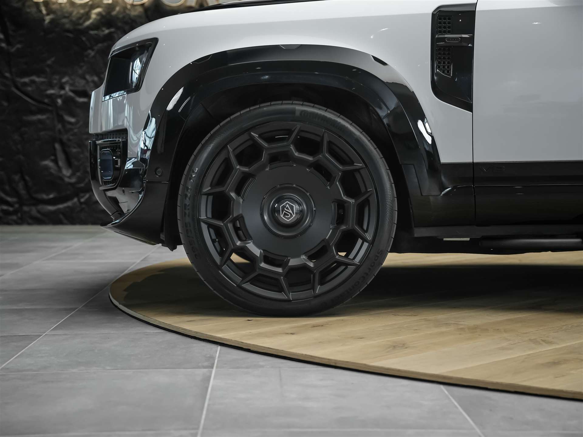LAND ROVER Defender 110 5.0 V8 SC *URBAN*24" Felgen*AHK*-image-17