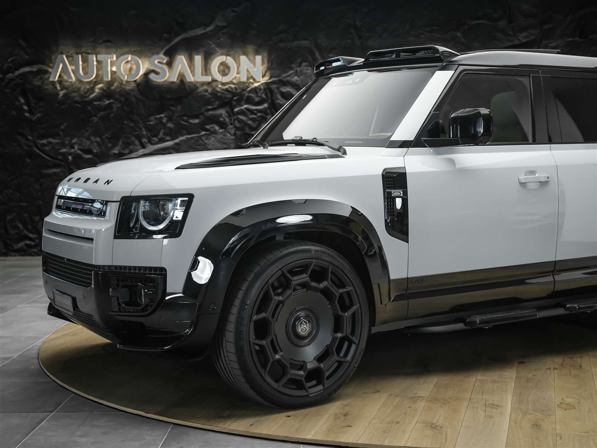 LAND ROVER Defender 110 5.0 V8 SC *URBAN*24" Felgen*AHK*-image-15